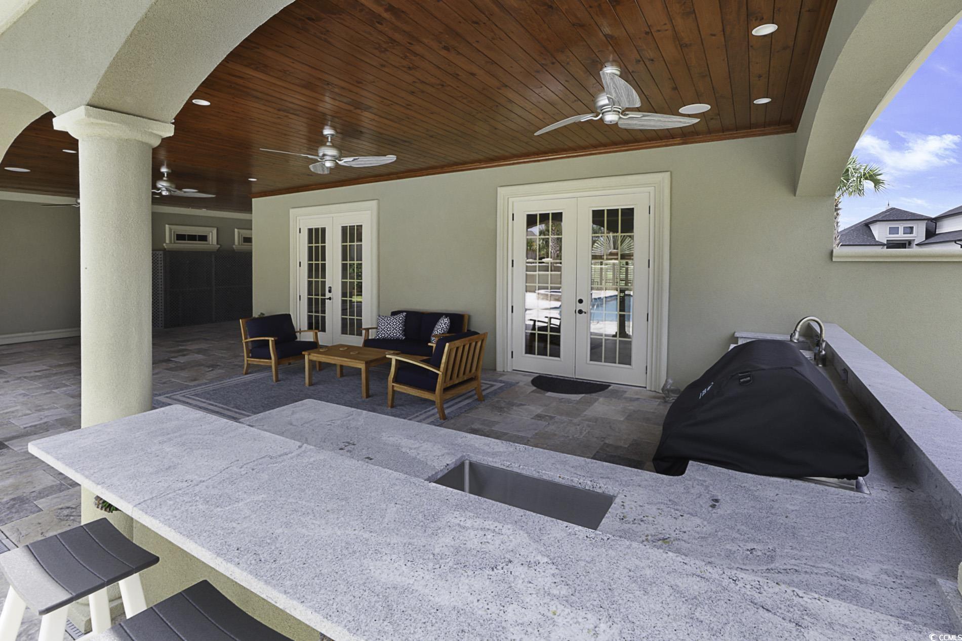 909 Bluffview Dr.