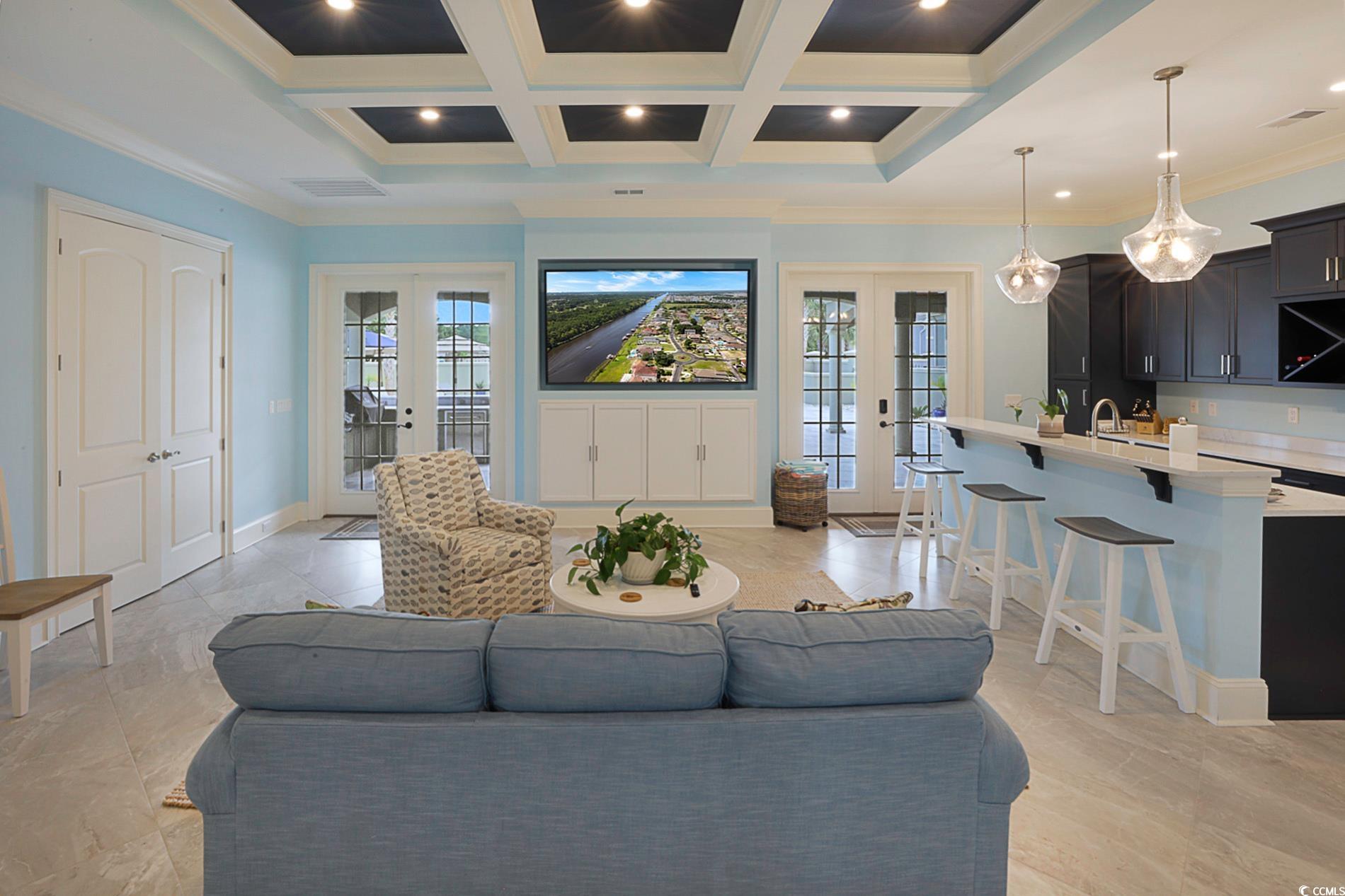 909 Bluffview Dr.