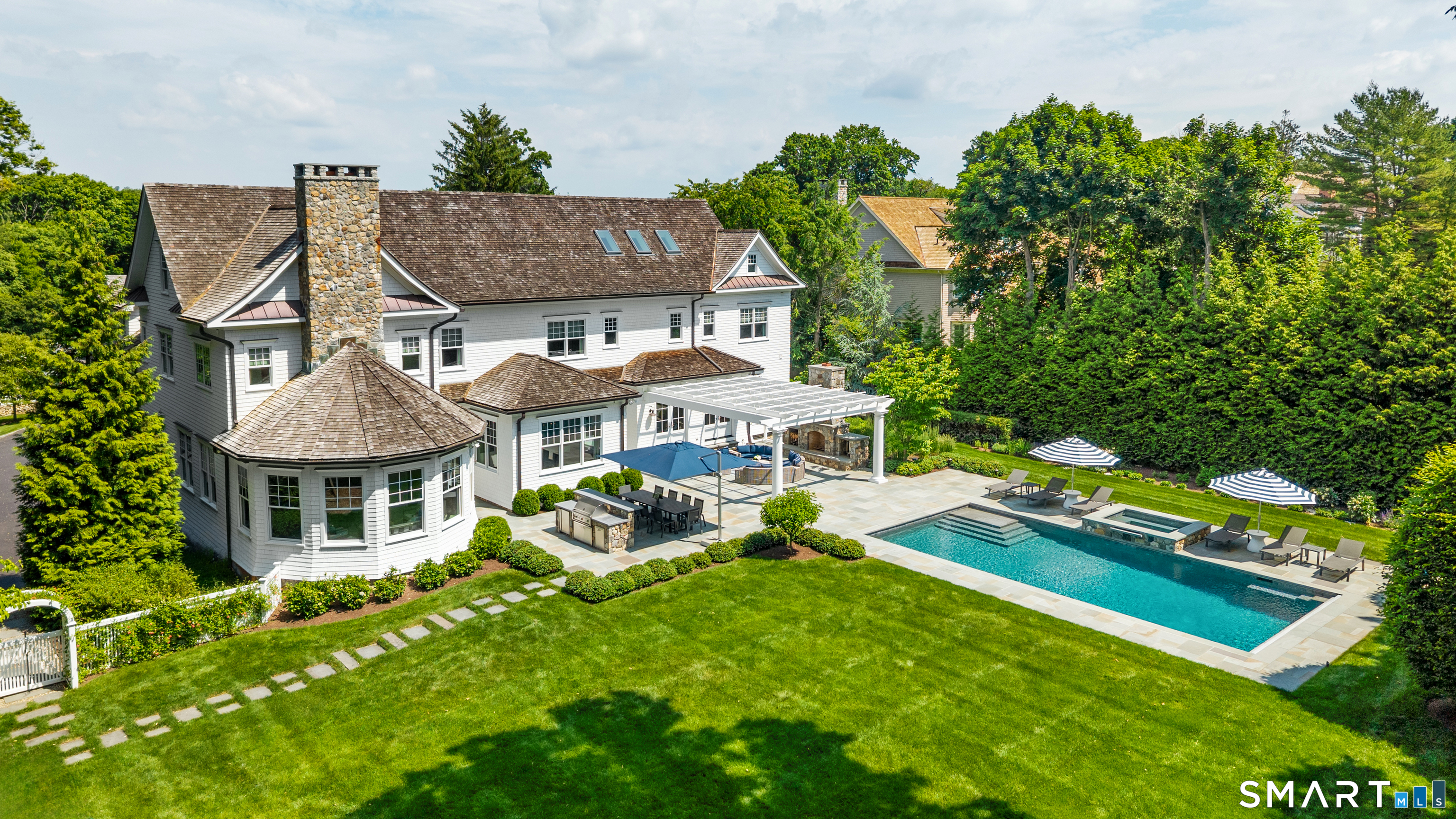 124 Hillandale Road