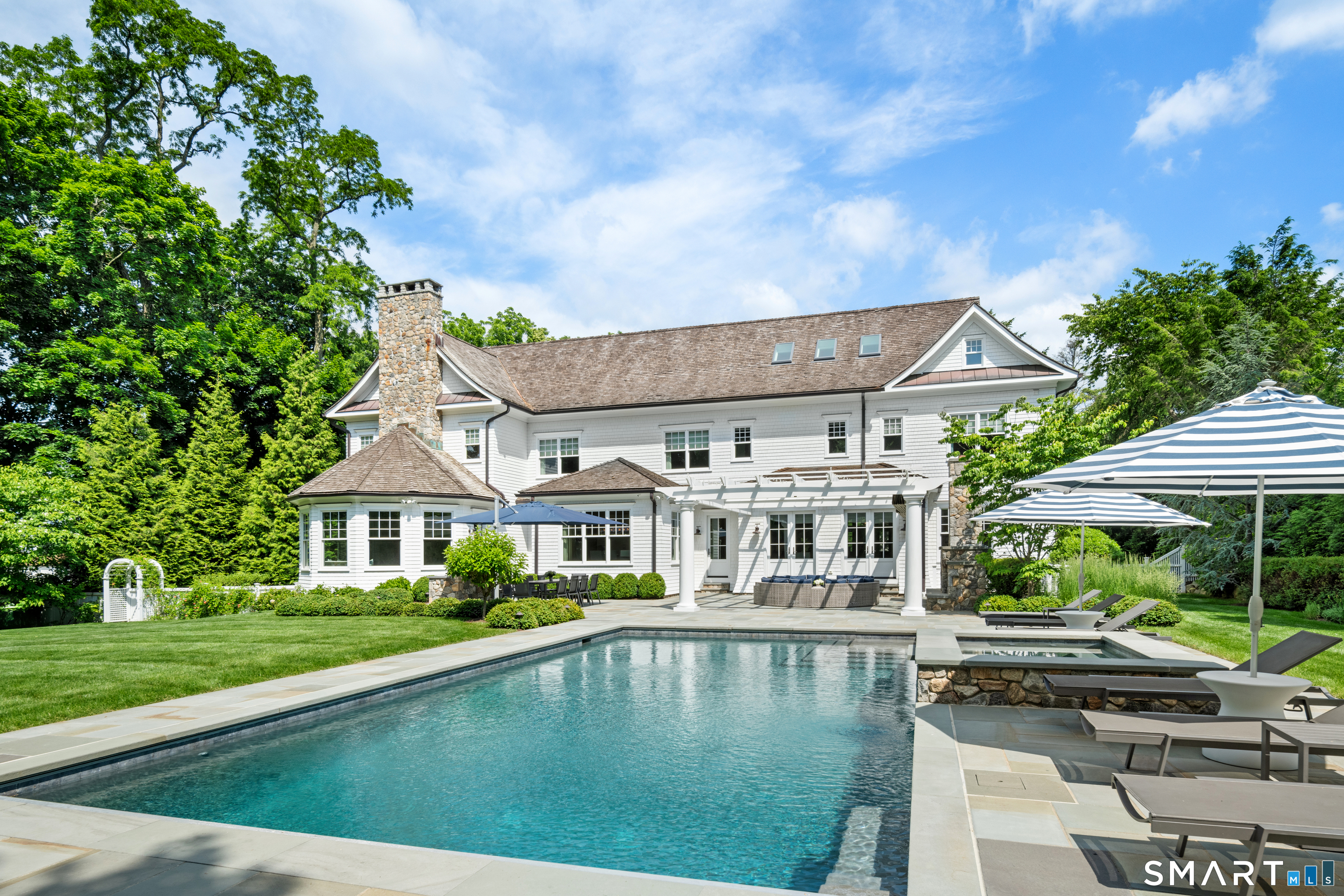 124 Hillandale Road