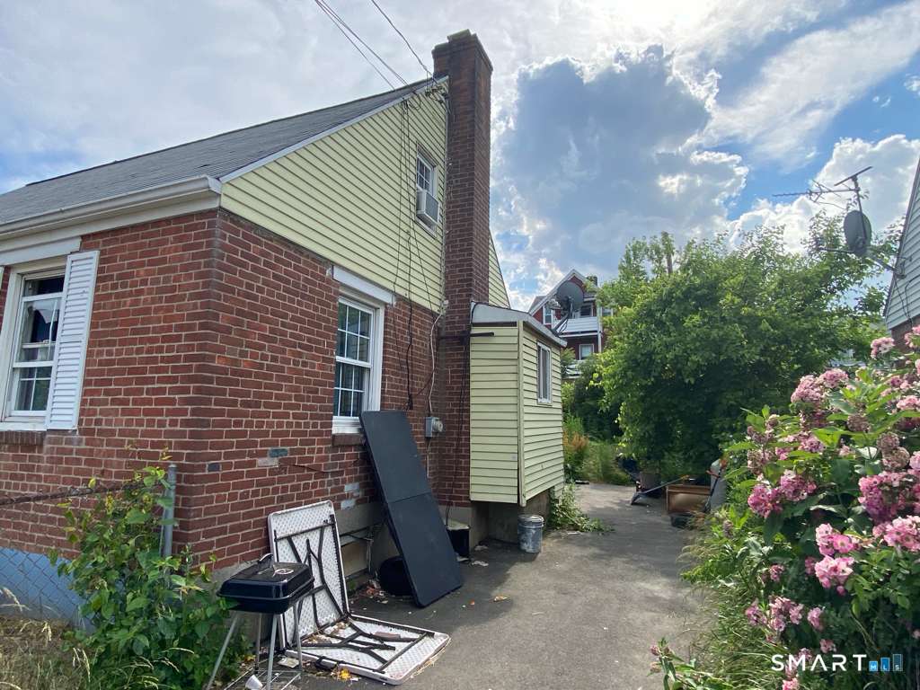 19 Baldwin Street