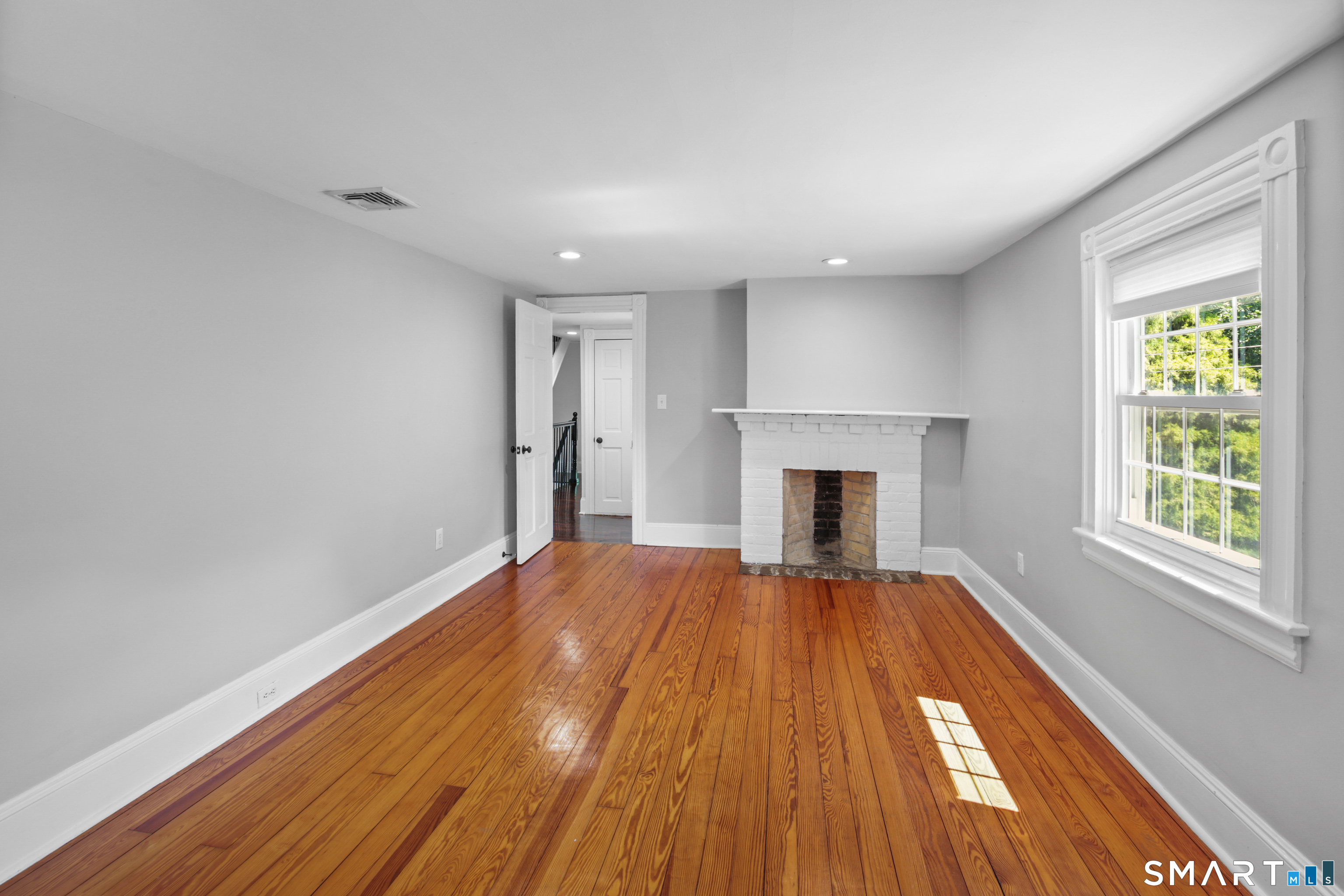 4 Wake Robin Road