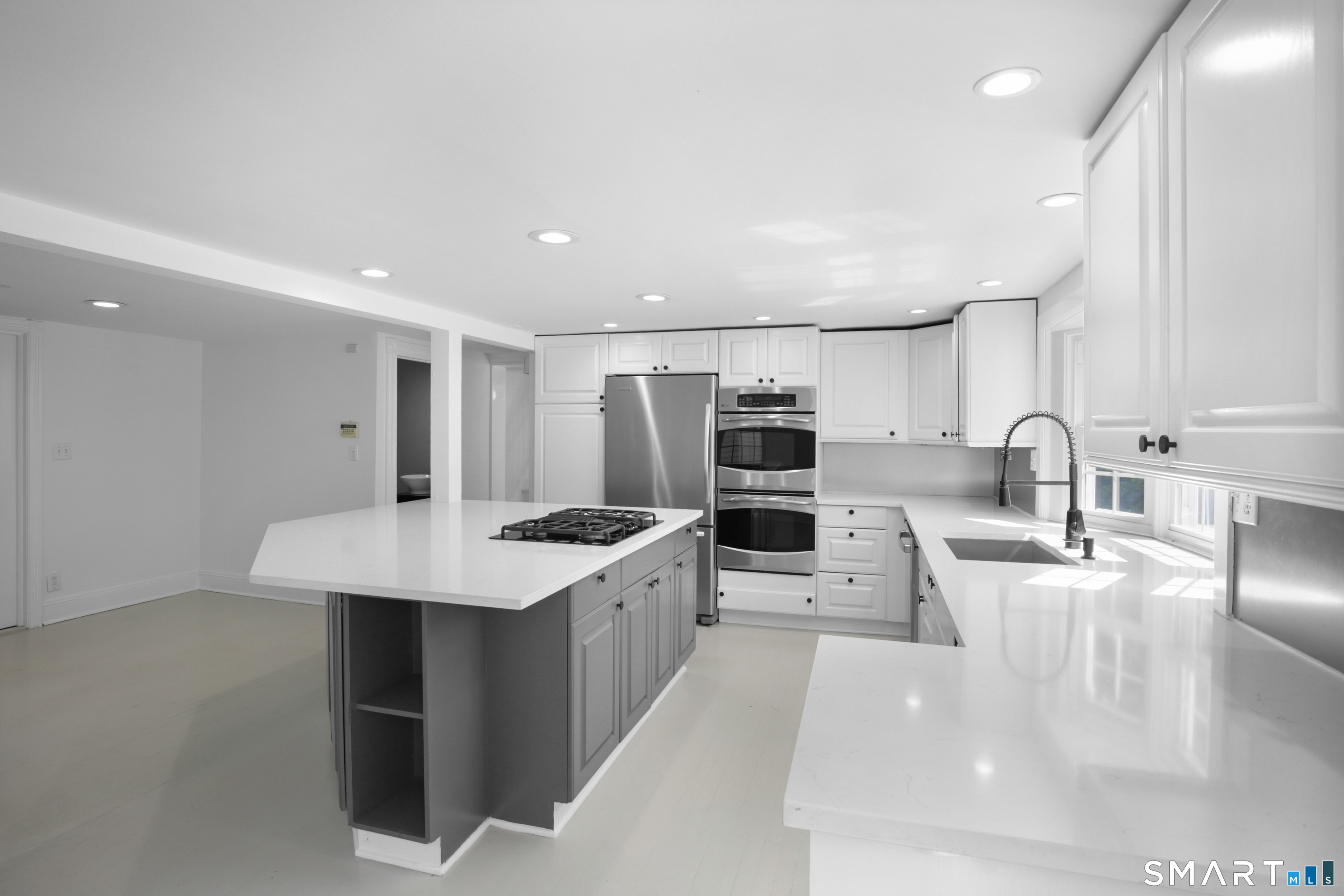 4 Wake Robin Road