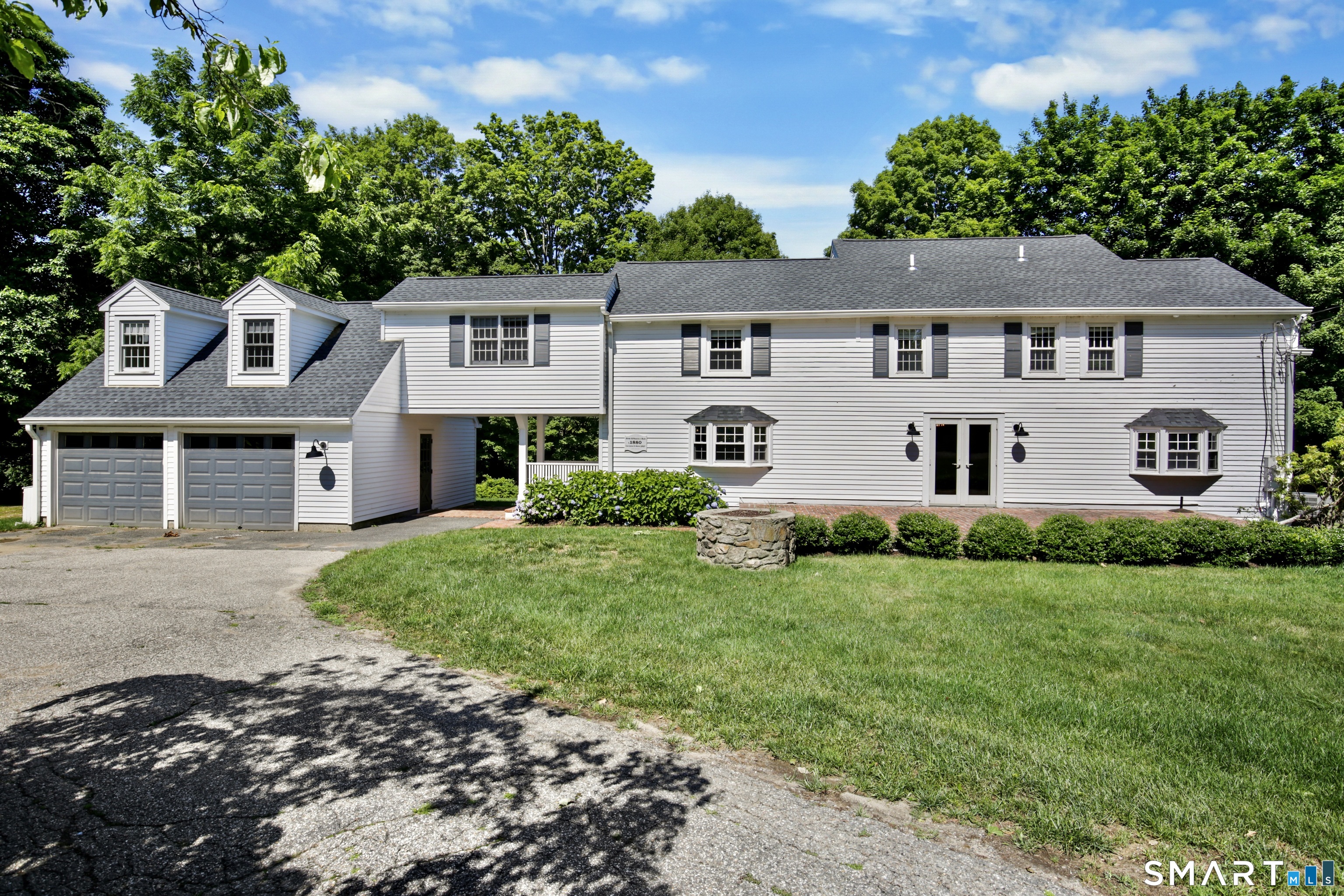 4 Wake Robin Road