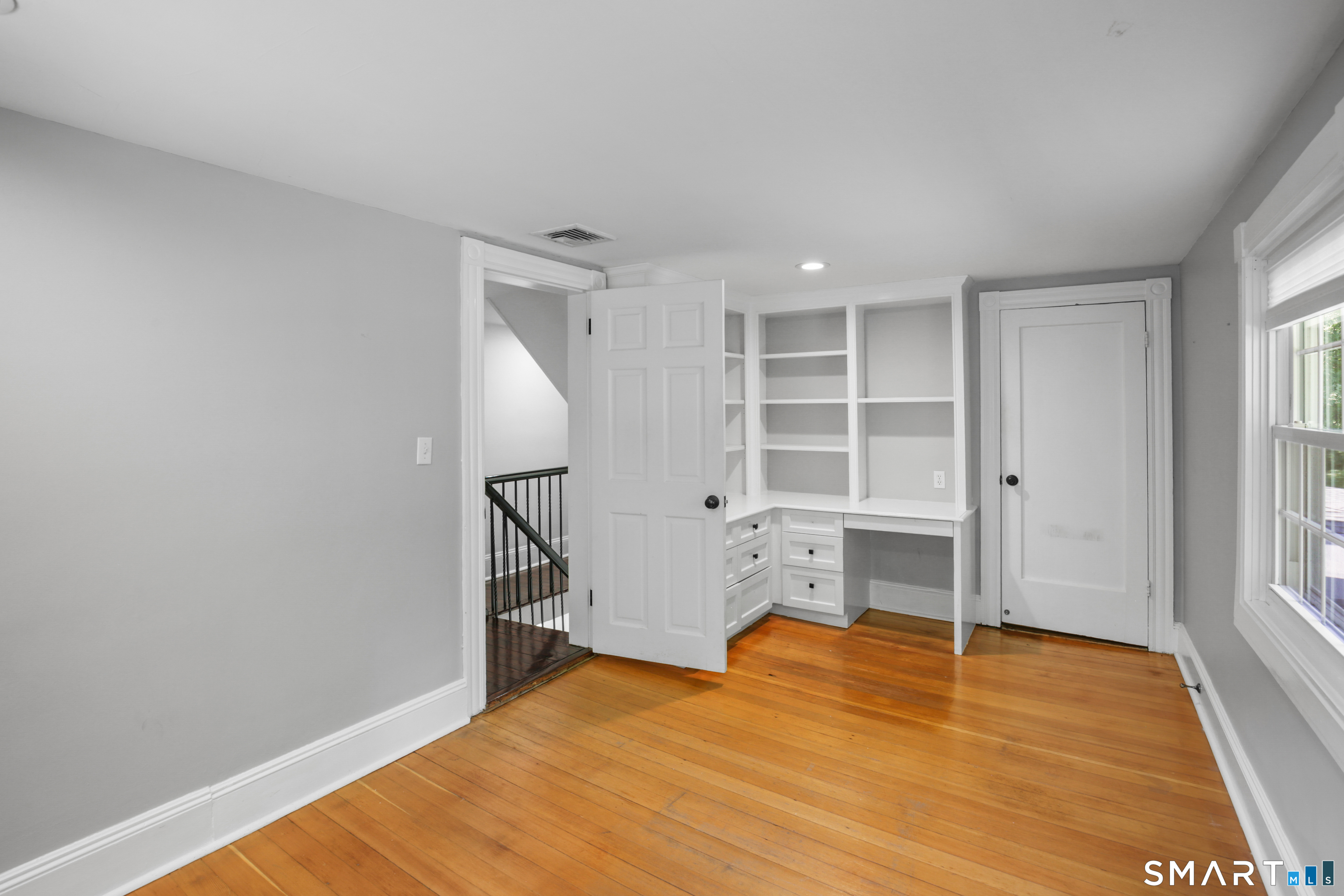 4 Wake Robin Road