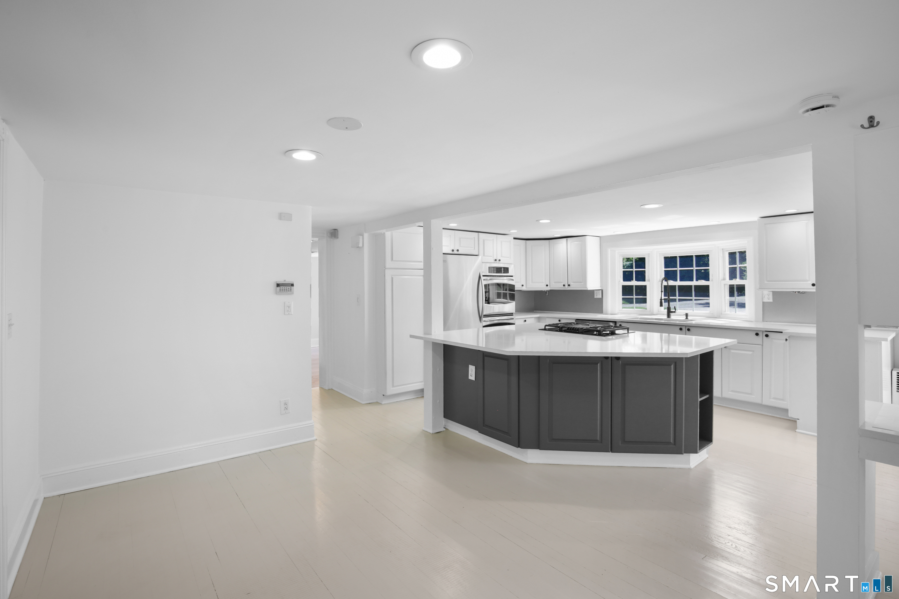 4 Wake Robin Road