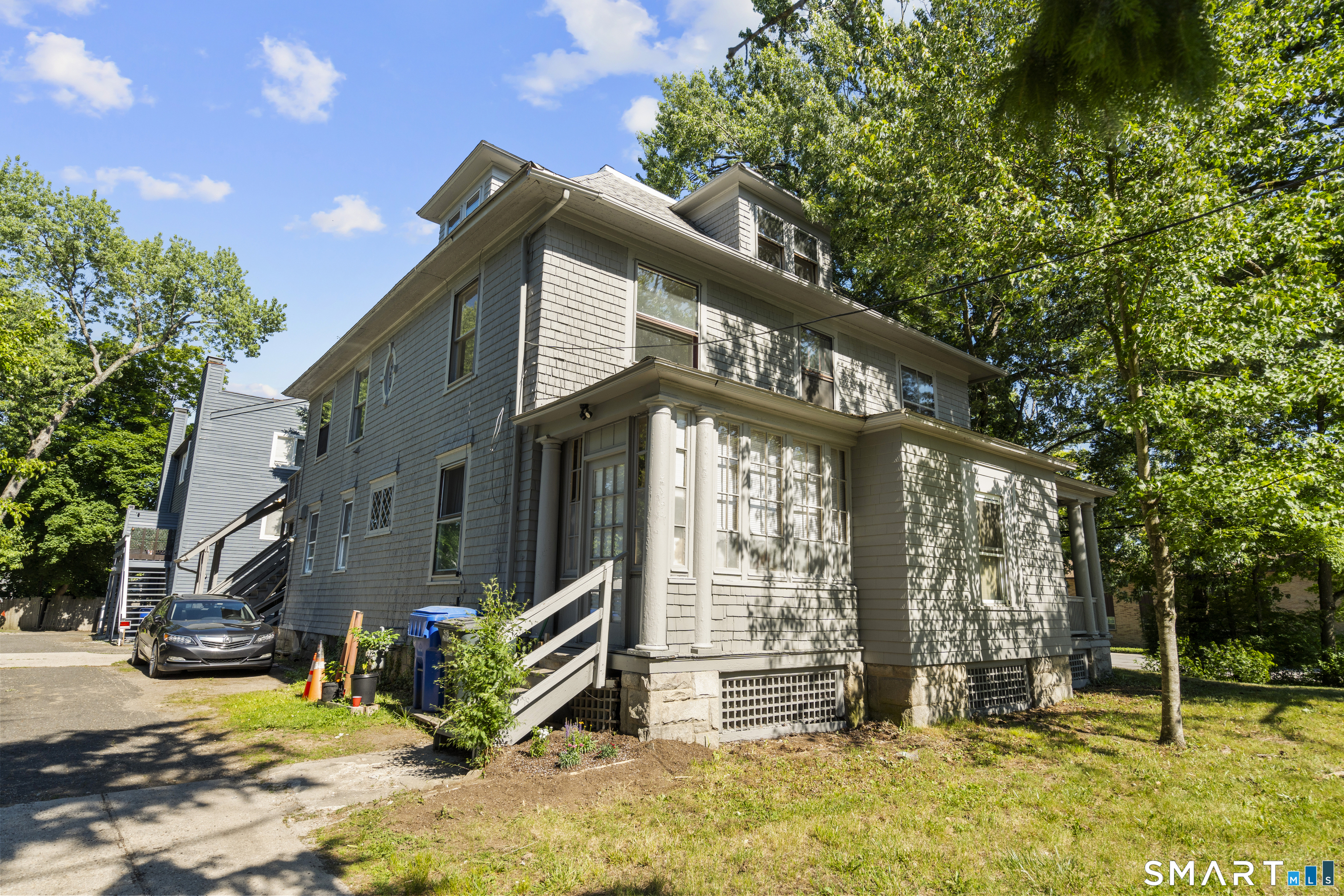 908 Main Street