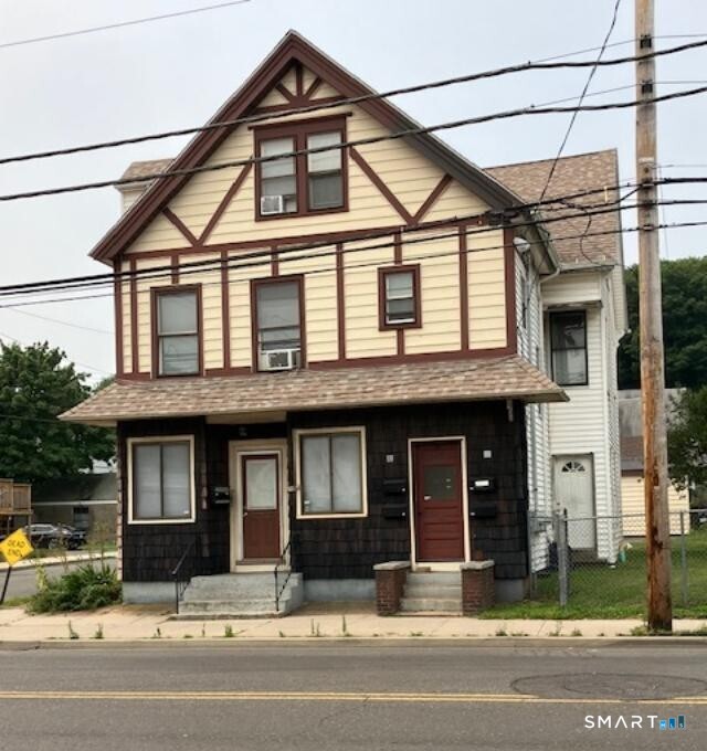 742-744 Campbell Avenue