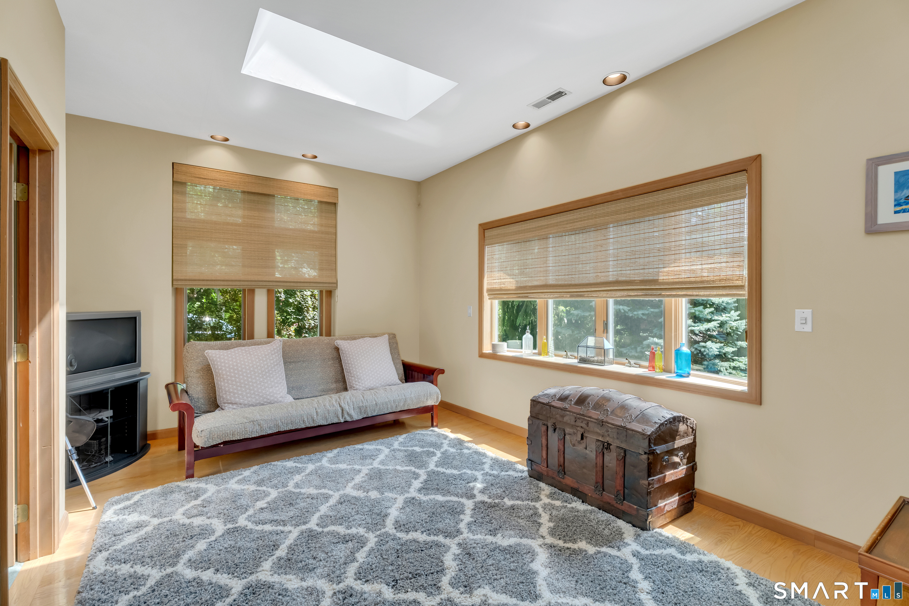28 Lake Drive