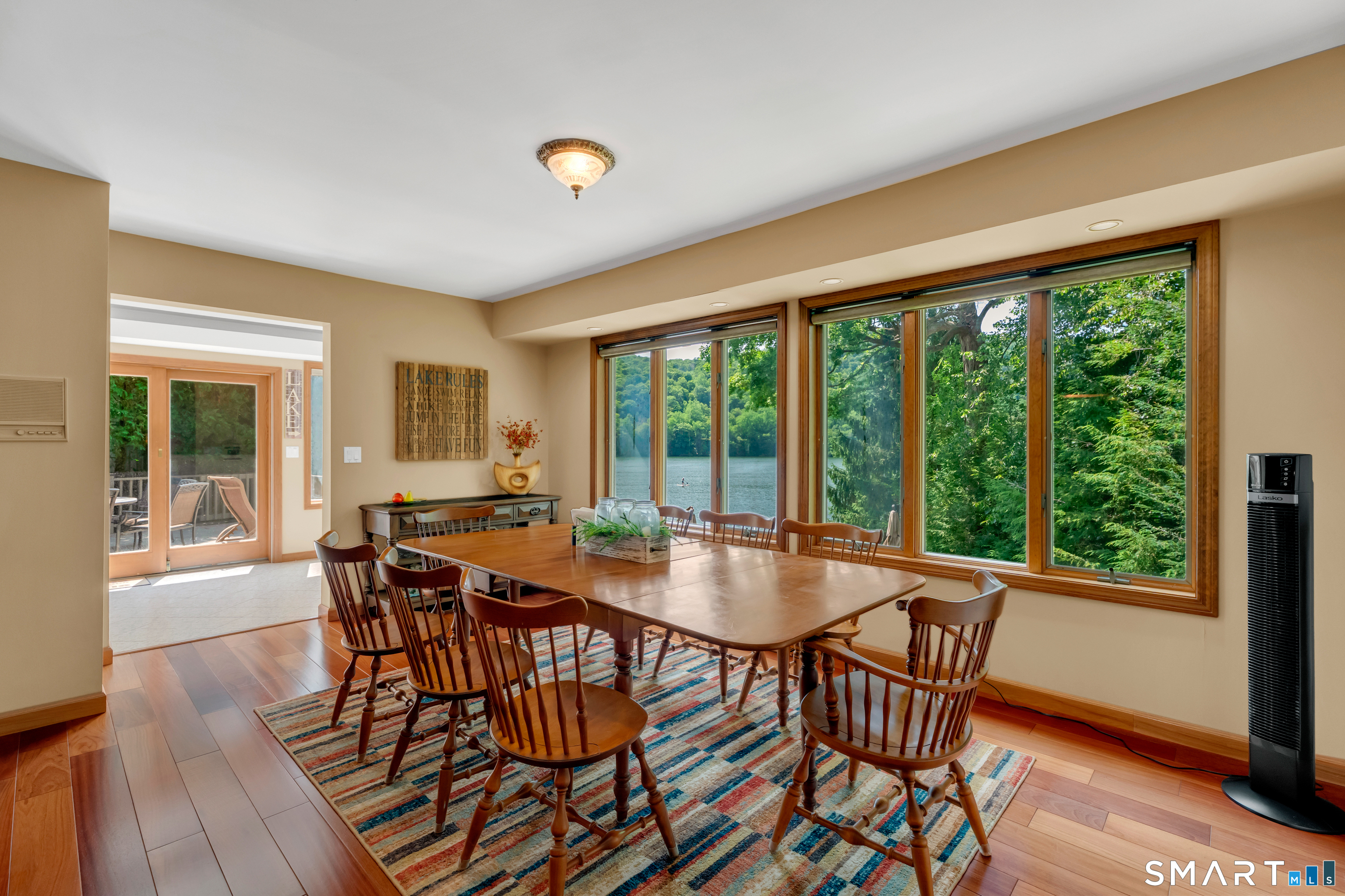 28 Lake Drive