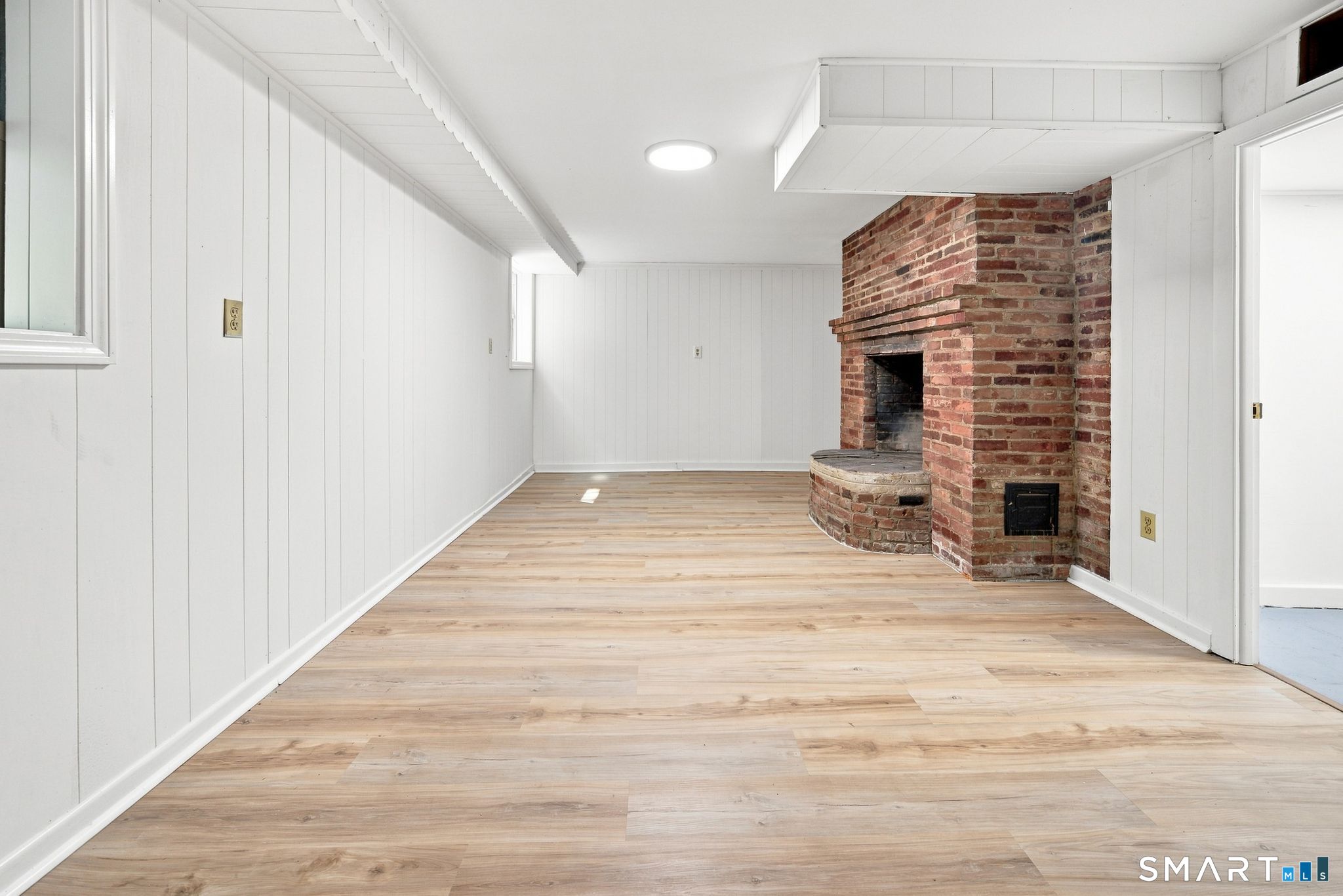 87 Kenmore Road