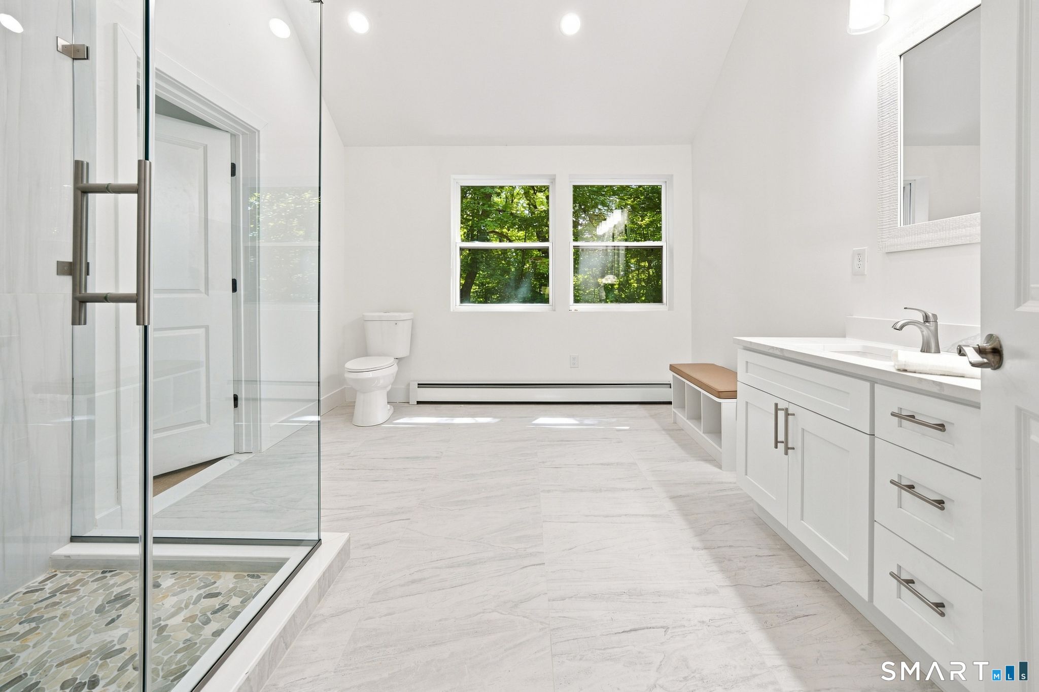 87 Kenmore Road