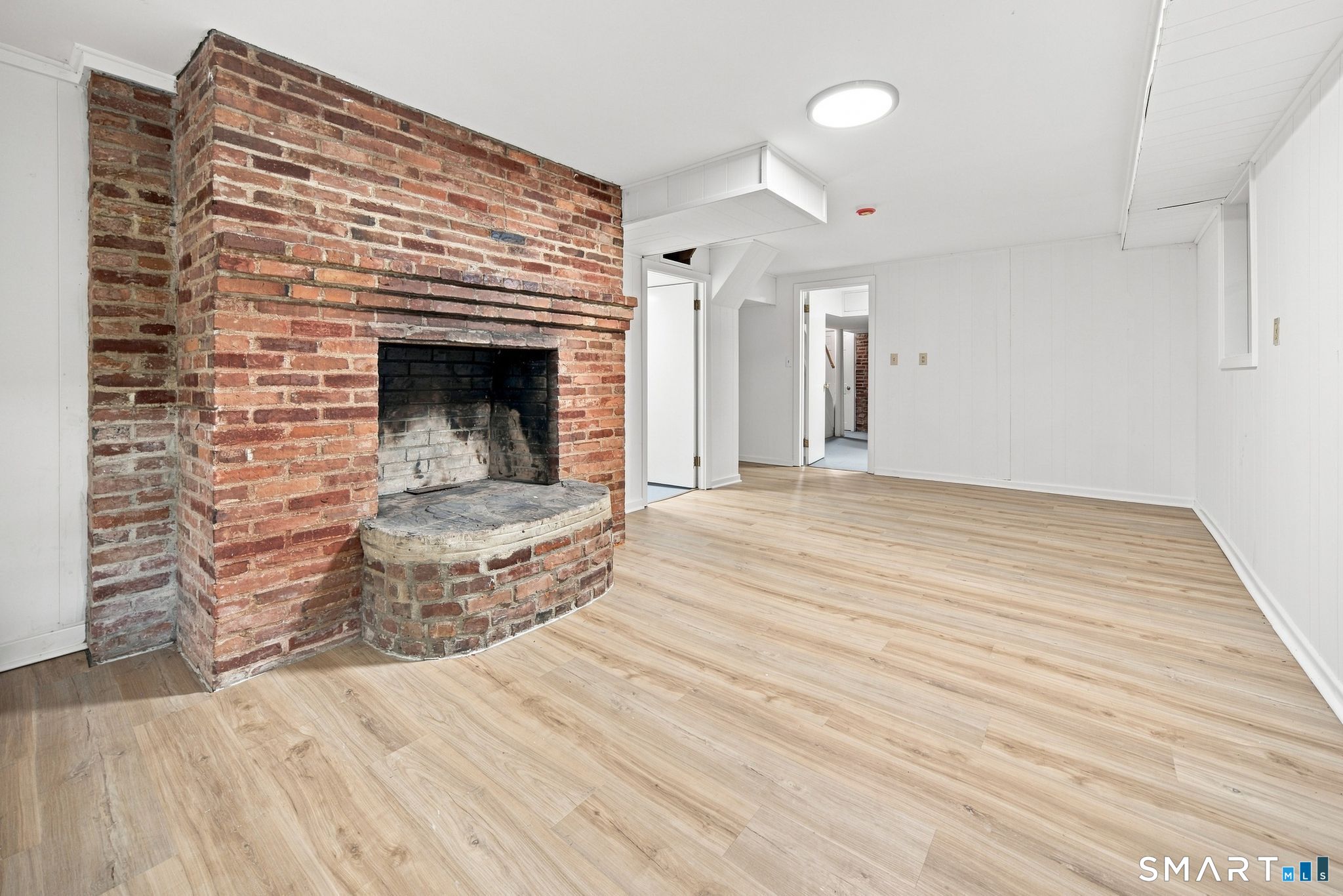 87 Kenmore Road