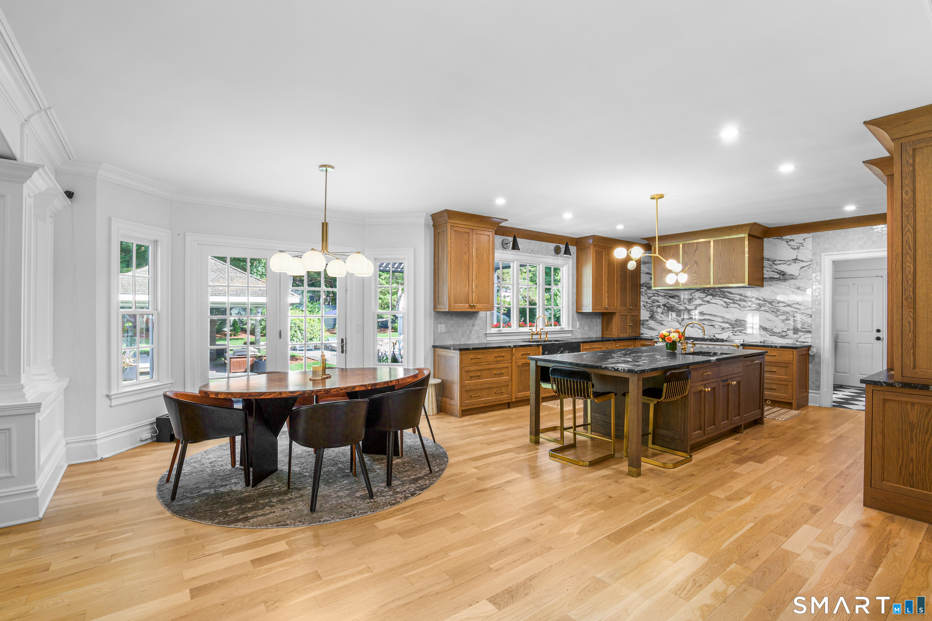 16 Rockyfield Road