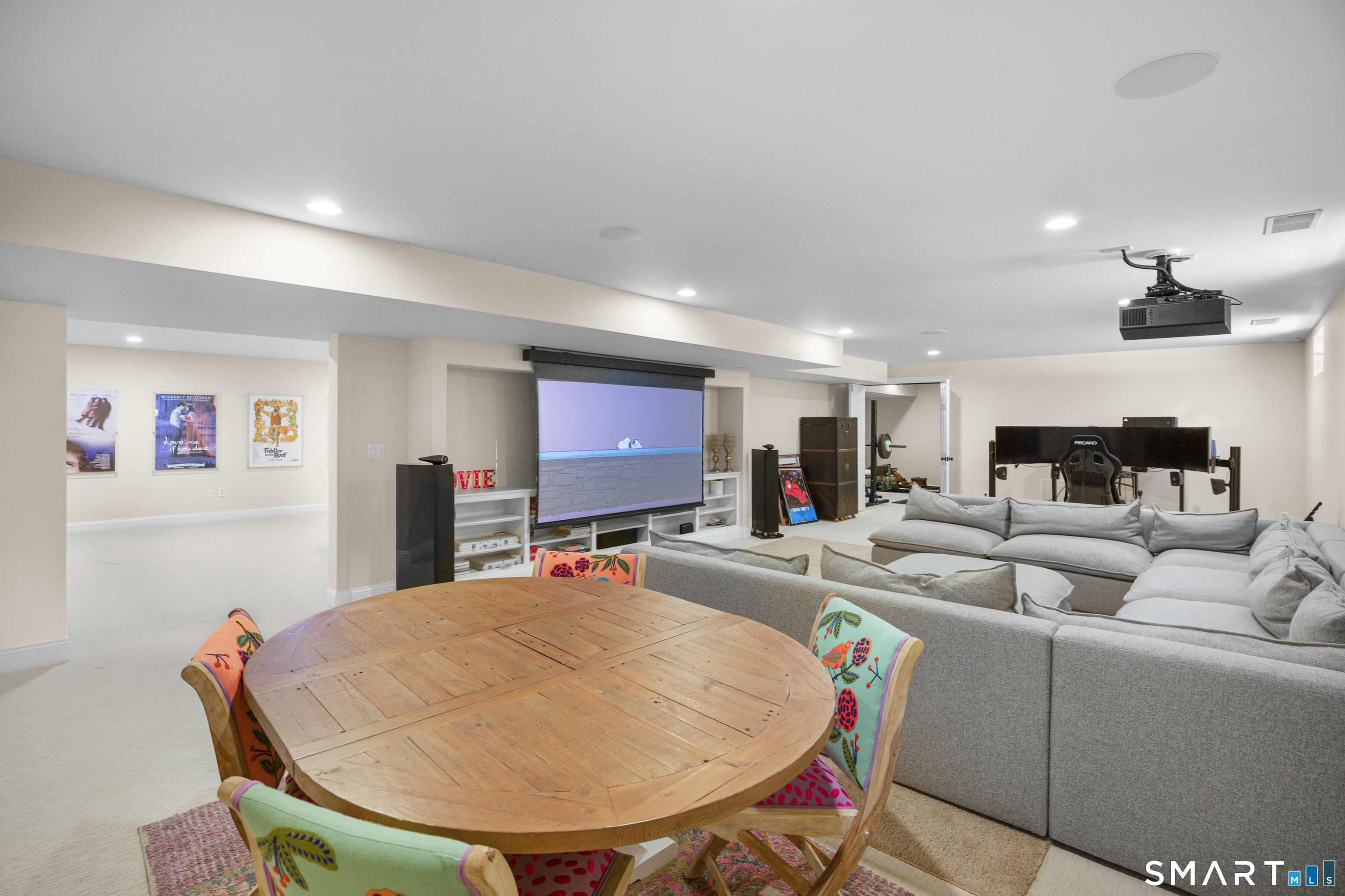 16 Rockyfield Road