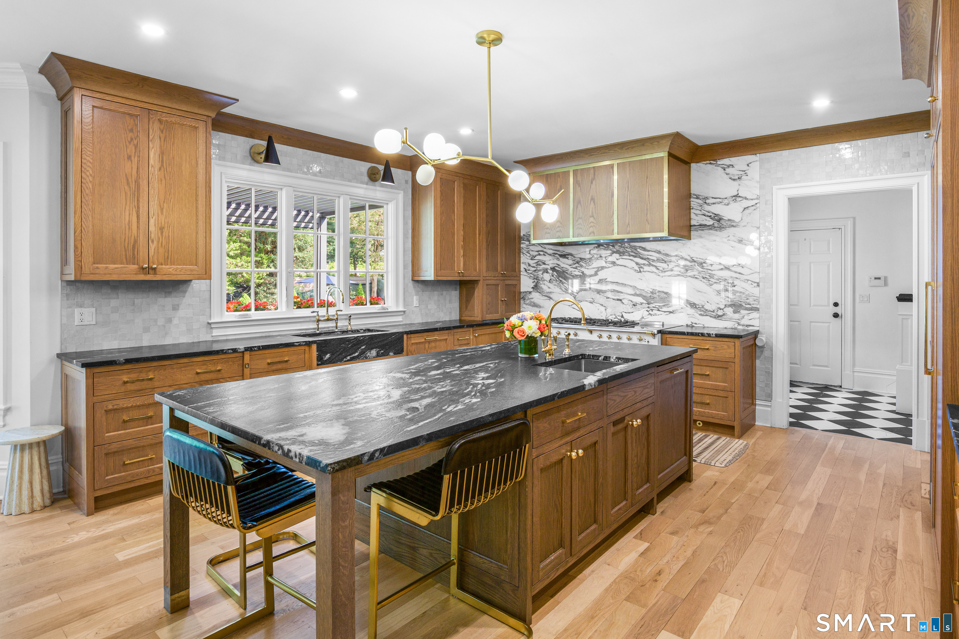 16 Rockyfield Road