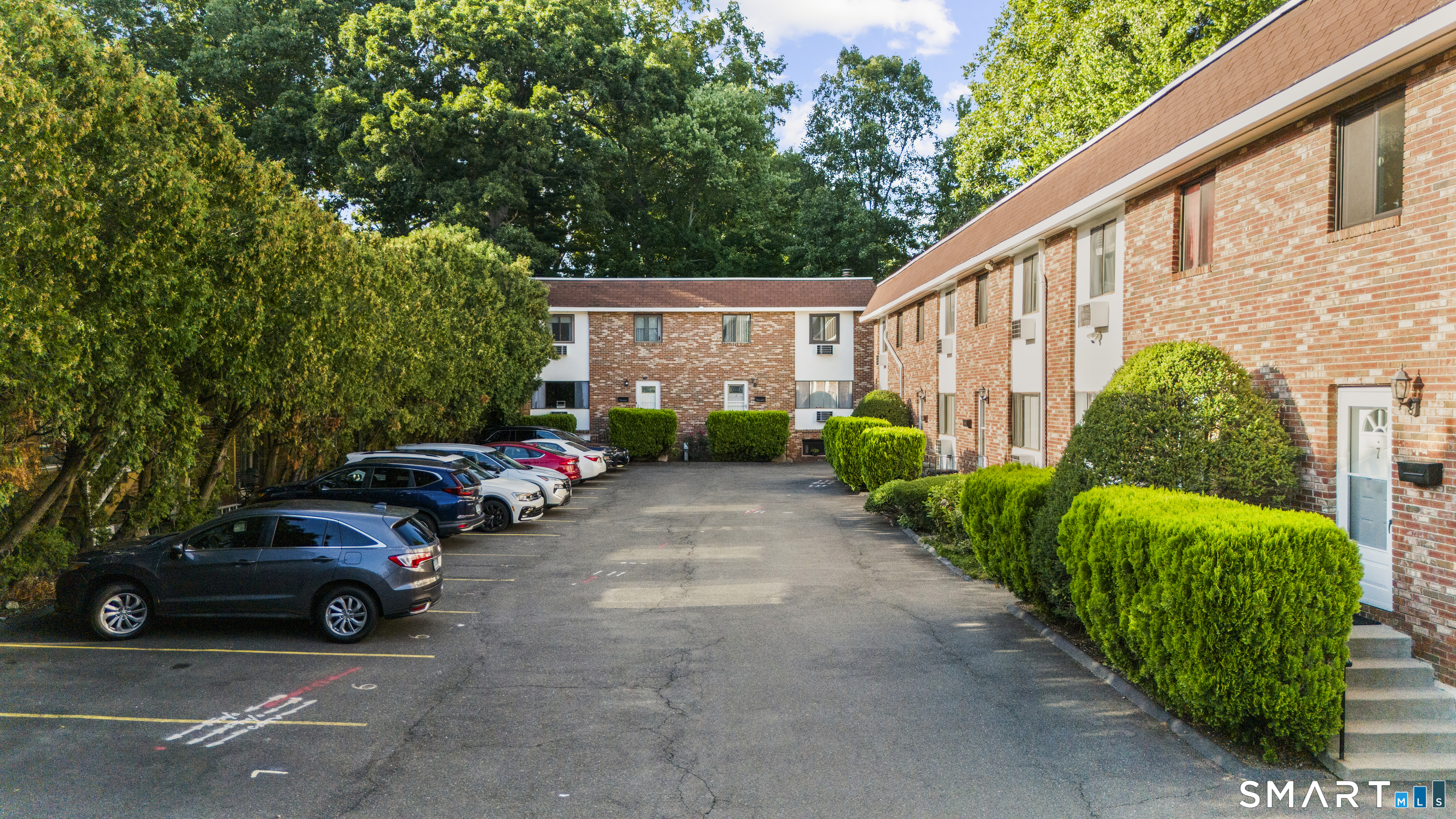 38 Maple Tree Avenue Unit: 7