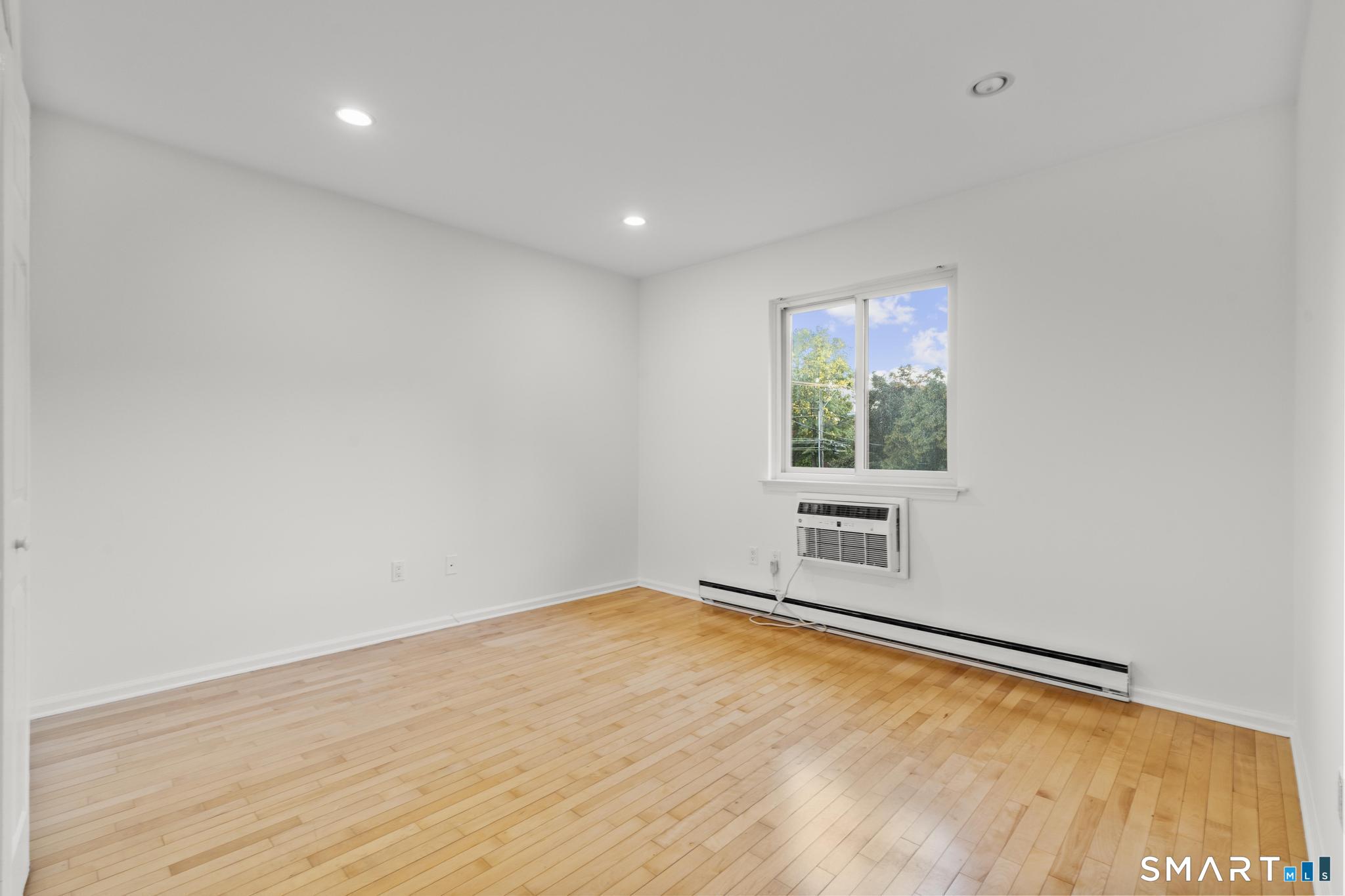 38 Maple Tree Avenue Unit: 7
