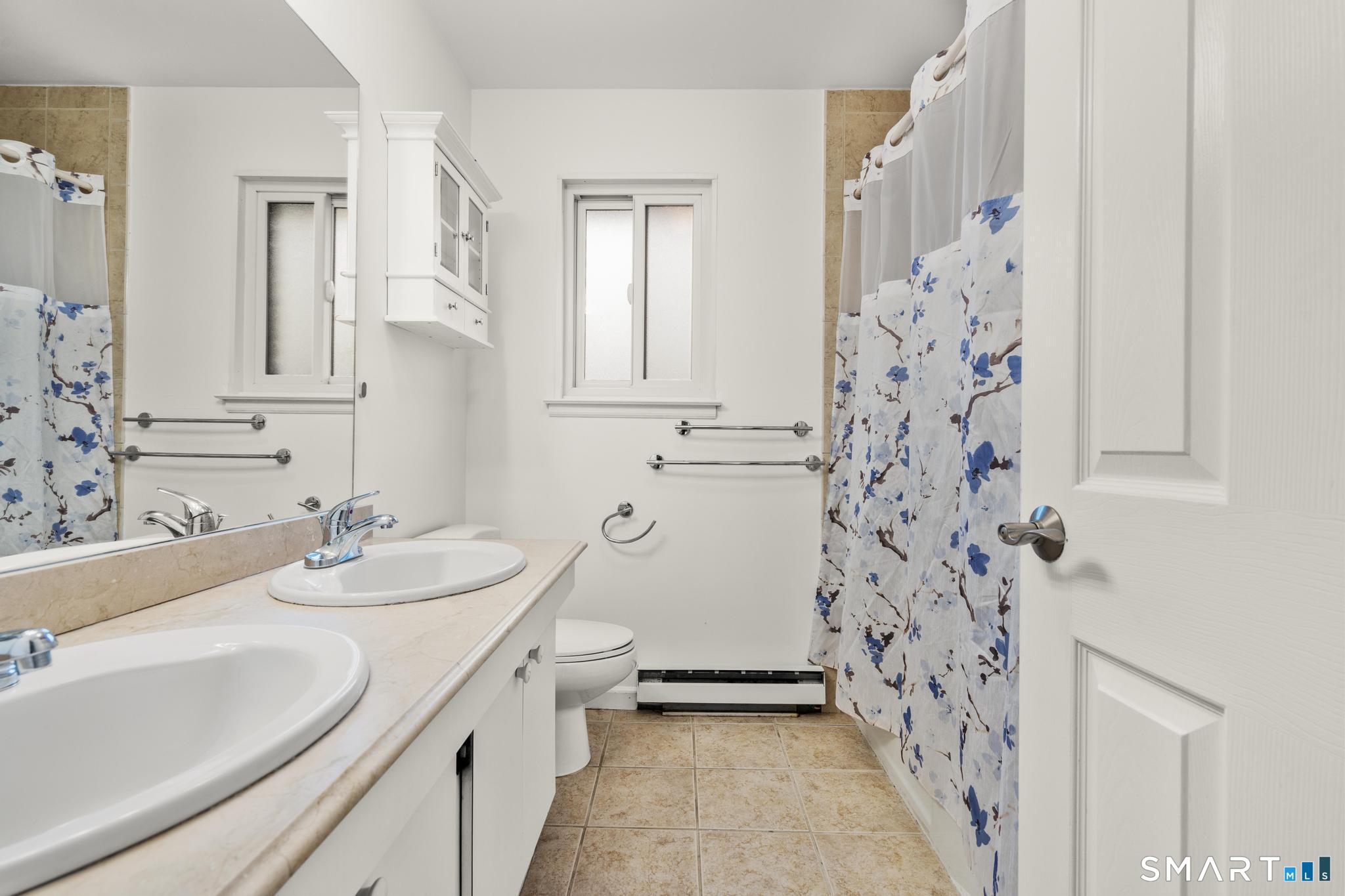 38 Maple Tree Avenue Unit: 7