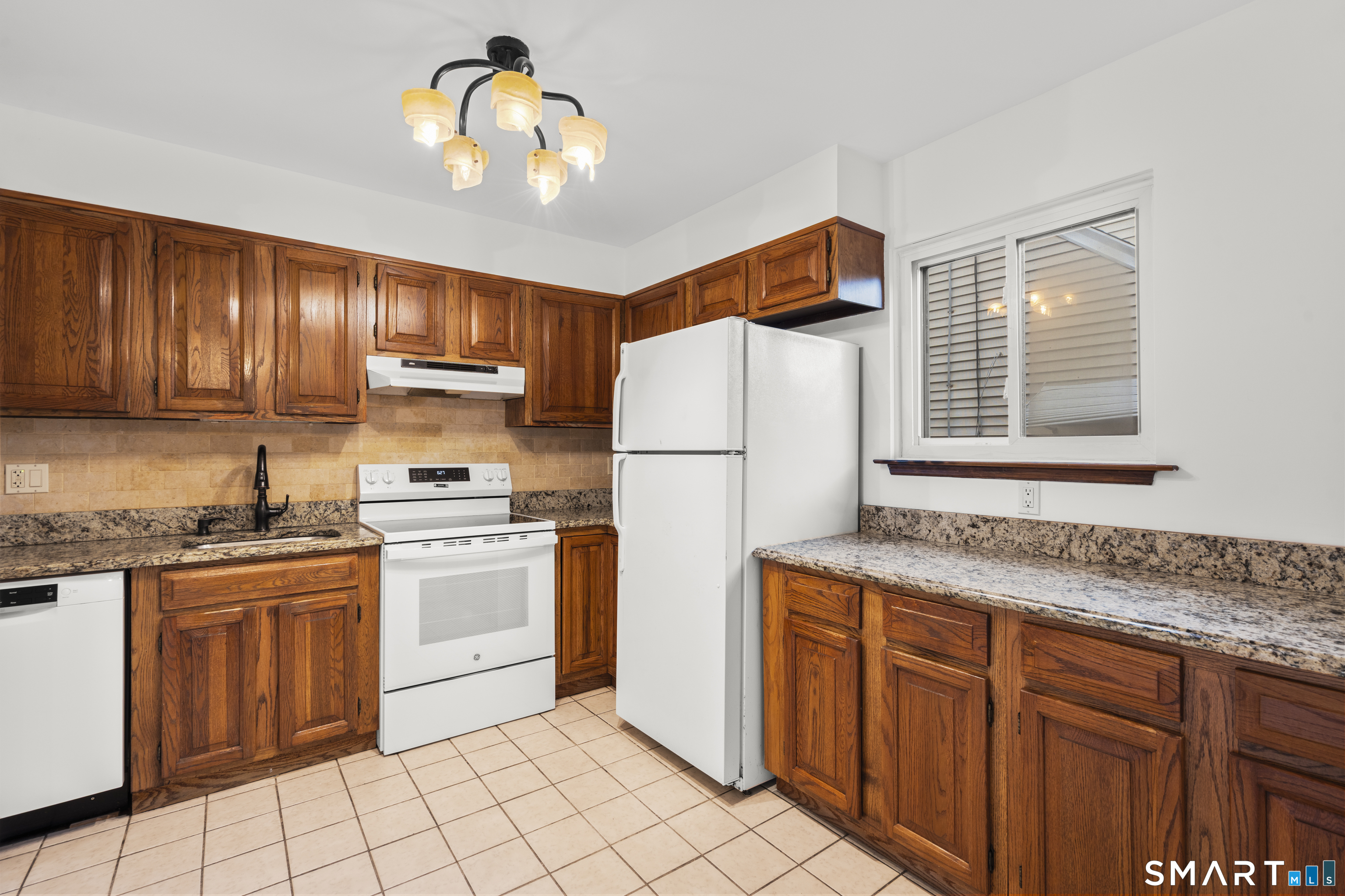 38 Maple Tree Avenue Unit: 7