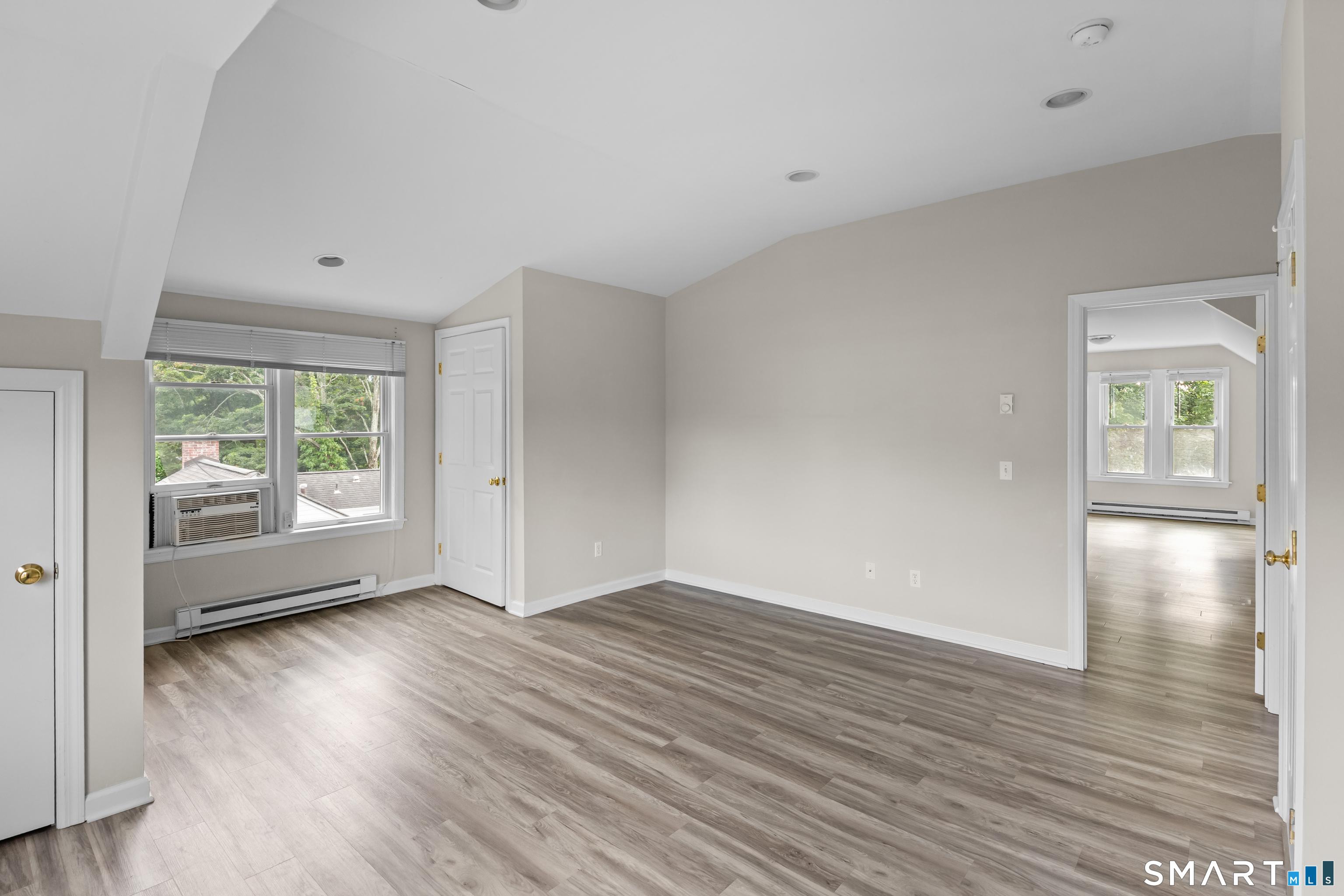 19 Maple Avenue North