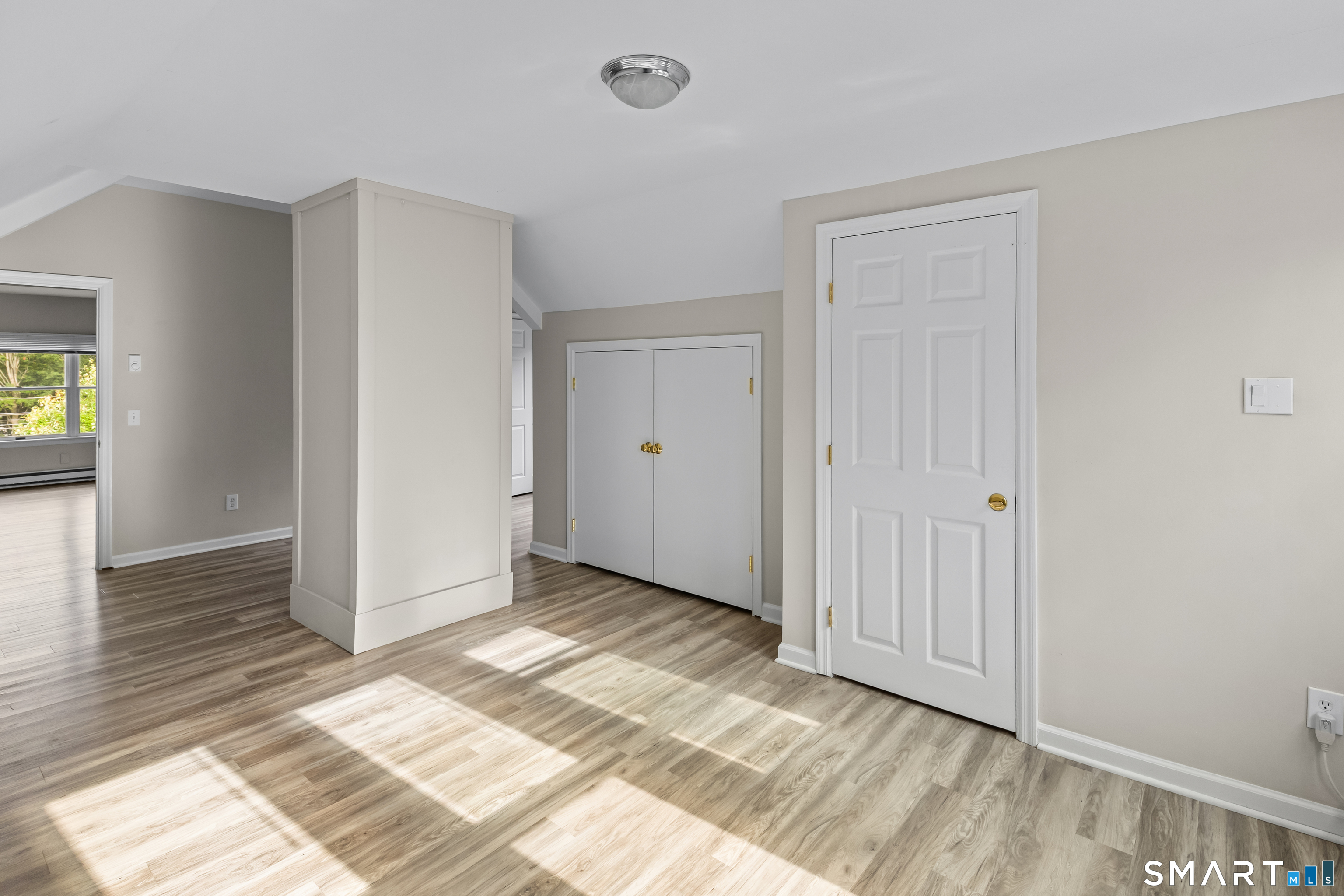 19 Maple Avenue North