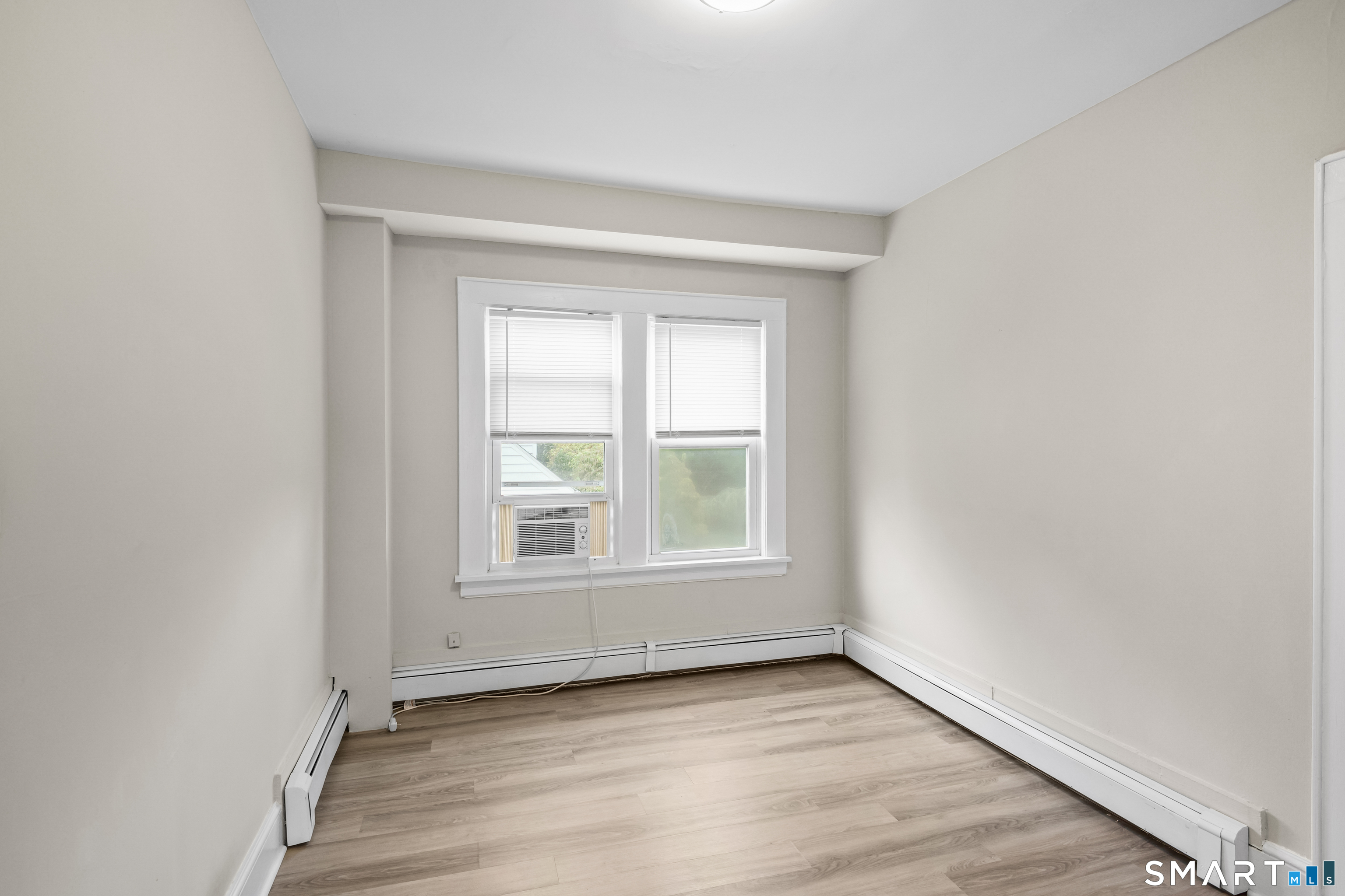 19 Maple Avenue North