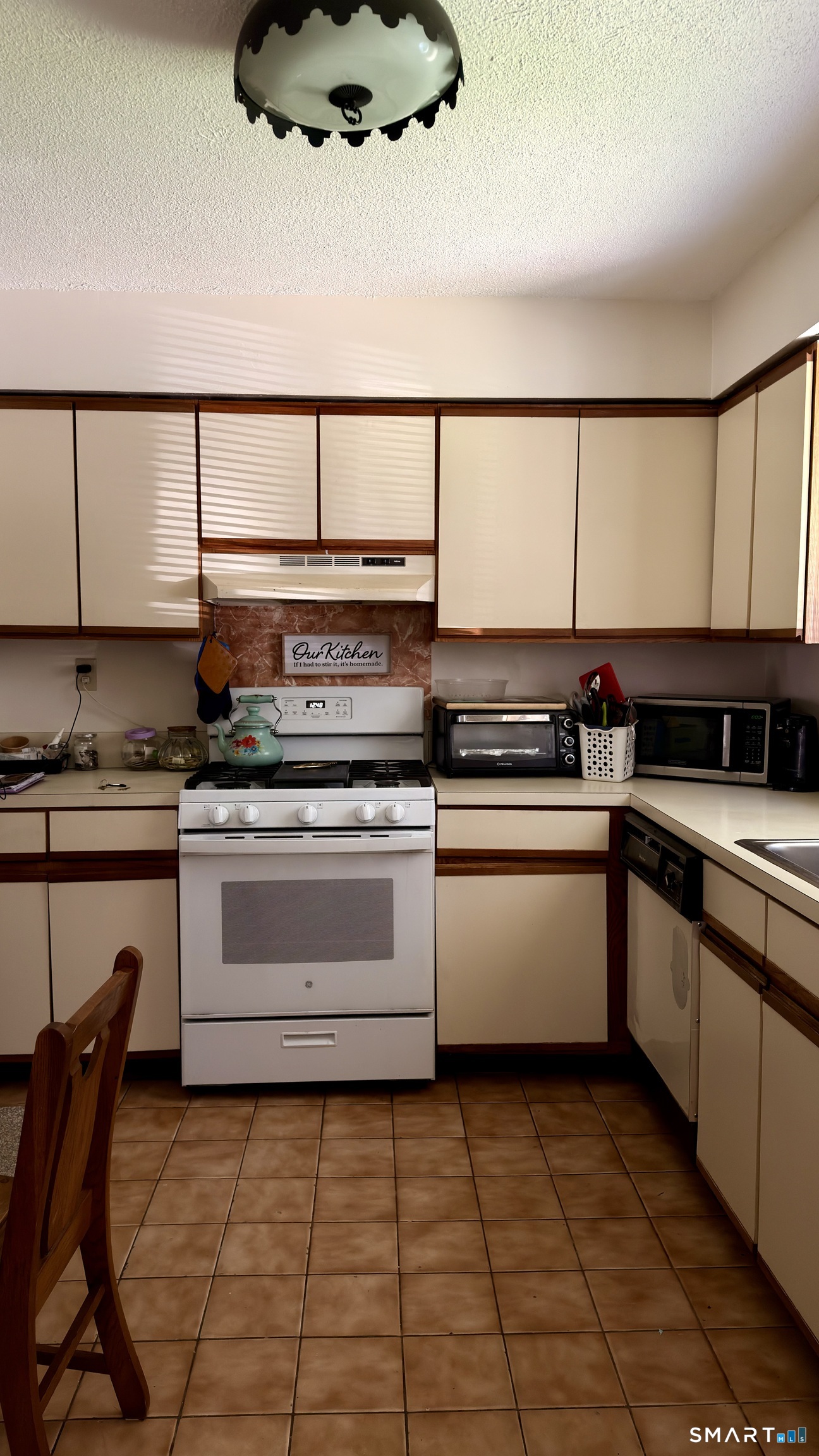 122 Sutton Place Unit: 122