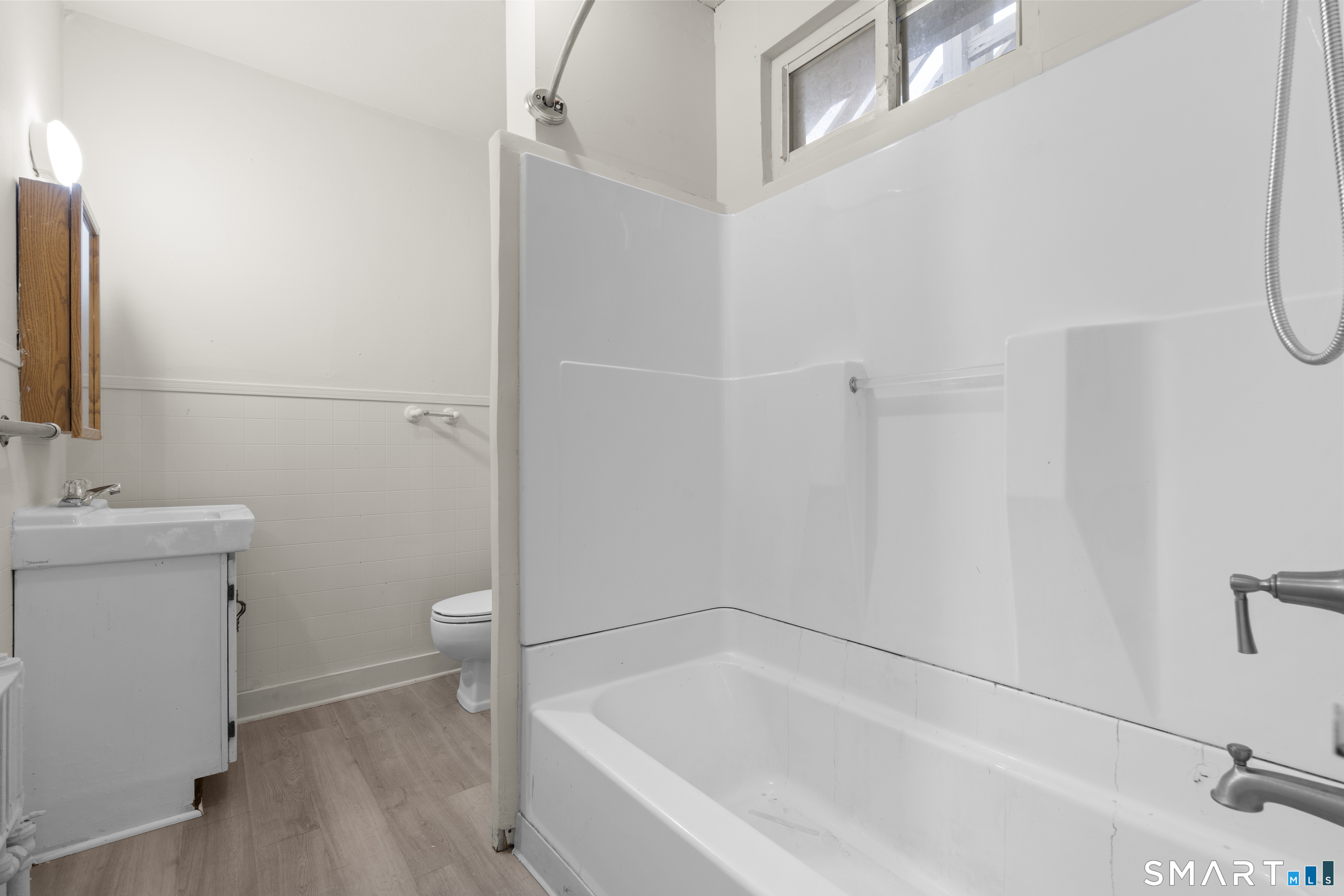908 Main Street Unit: 2