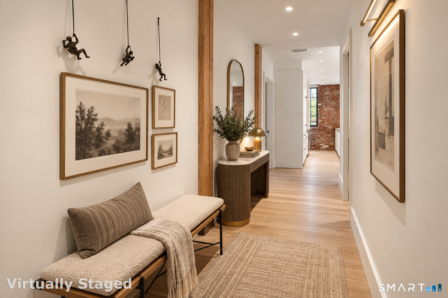 41 Richmondville Avenue Unit: 105