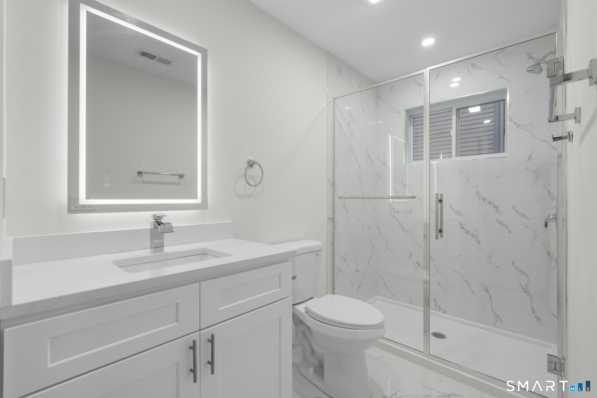 131 Columbia Street Unit: 2