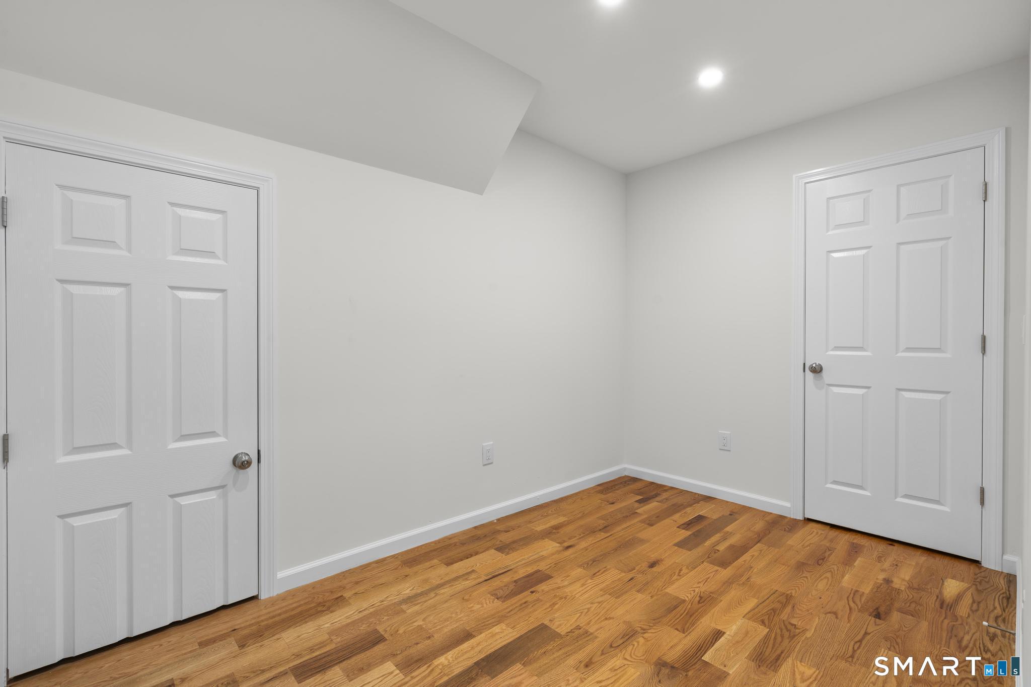 131 Columbia Street Unit: 2