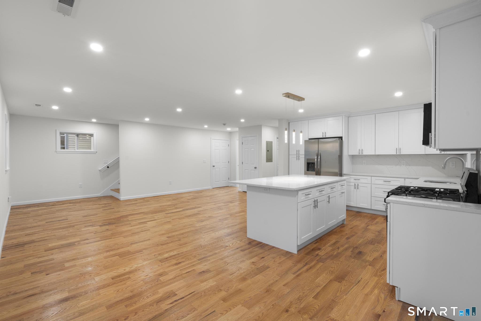 131 Columbia Street Unit: 2