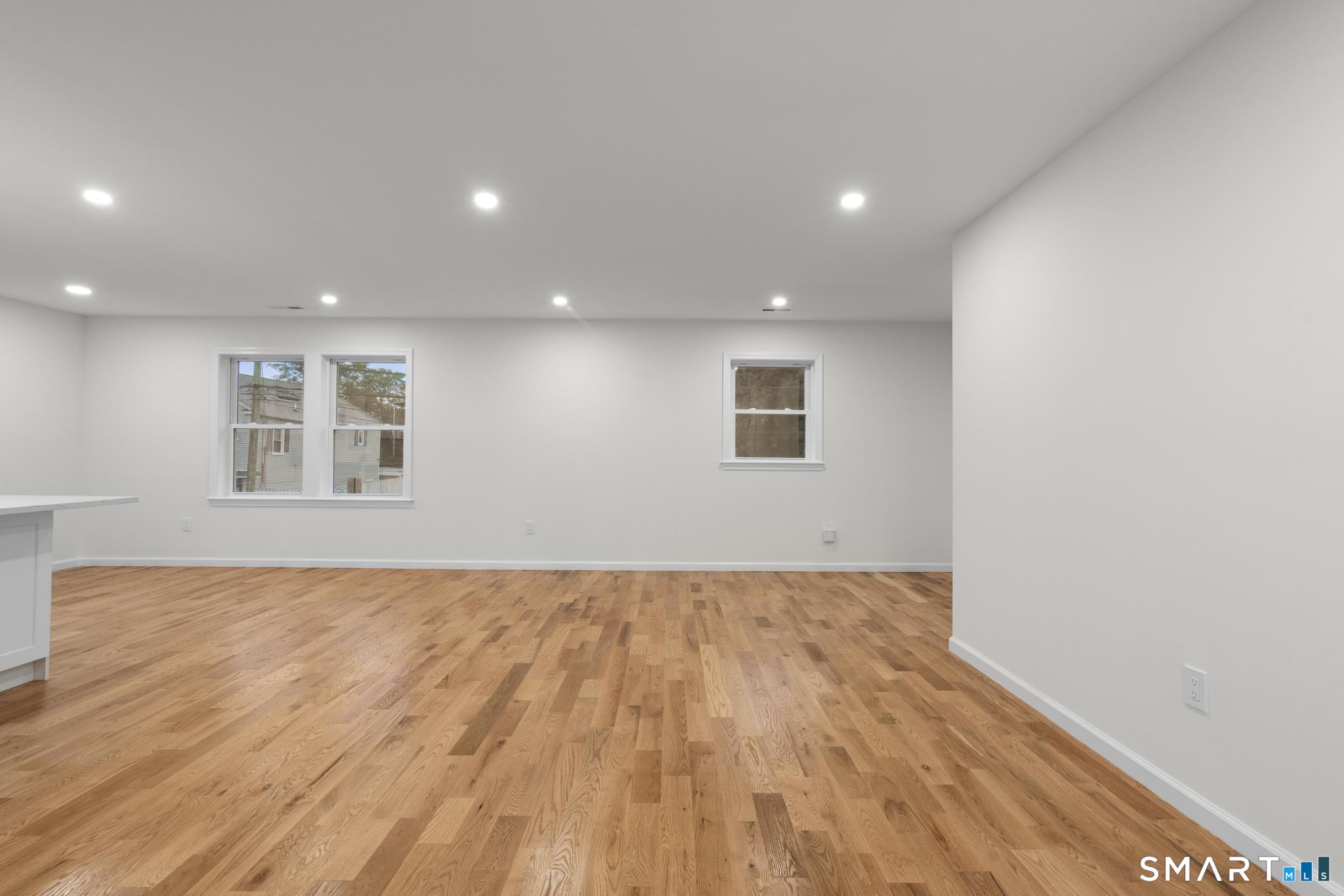 131 Columbia Street Unit: 2
