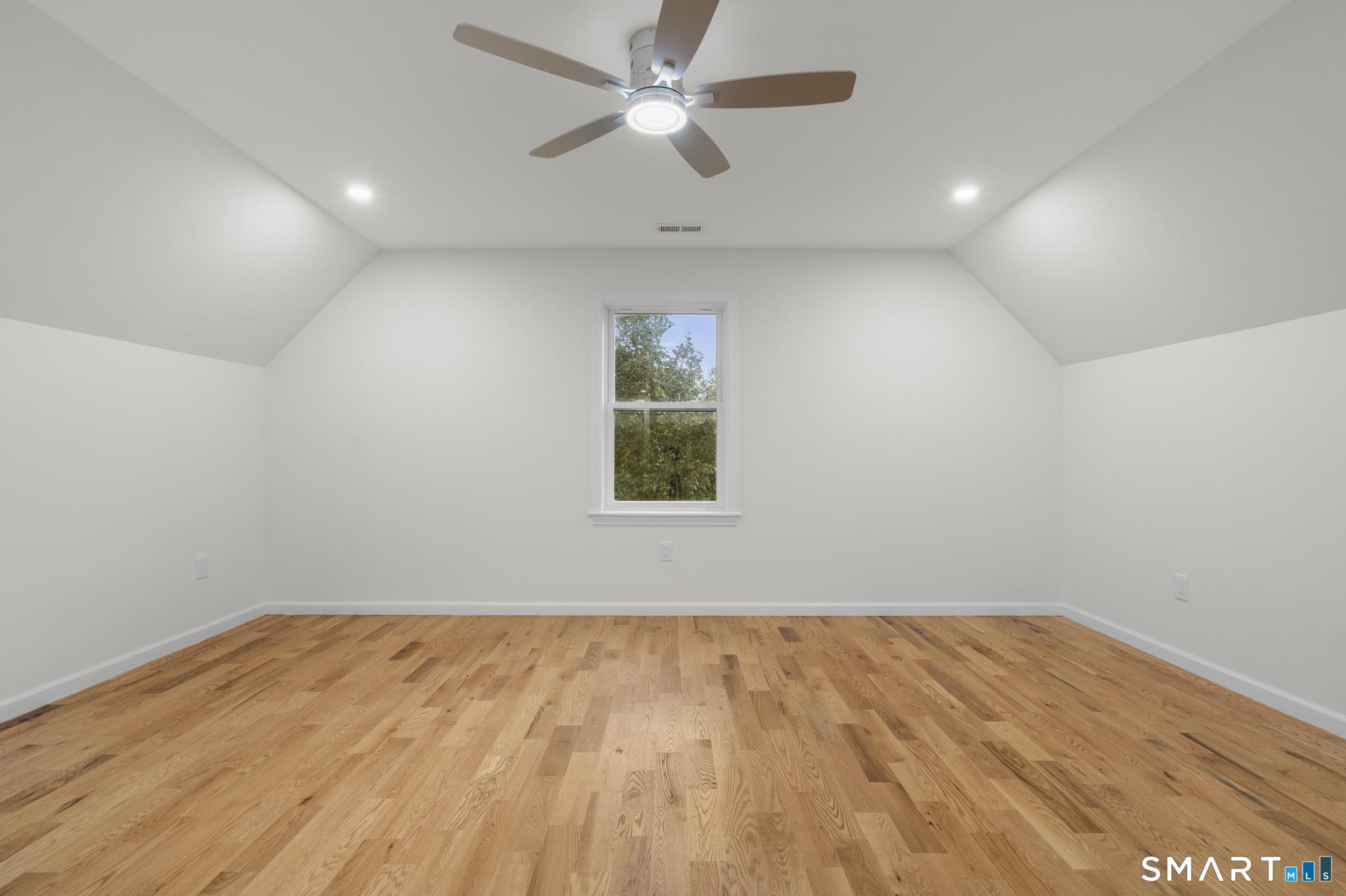 131 Columbia Street Unit: 2
