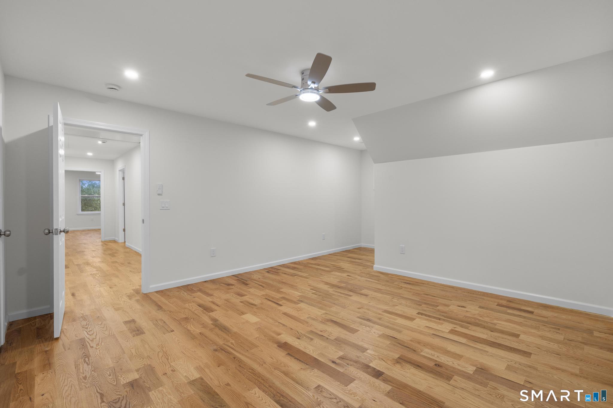 131 Columbia Street Unit: 2