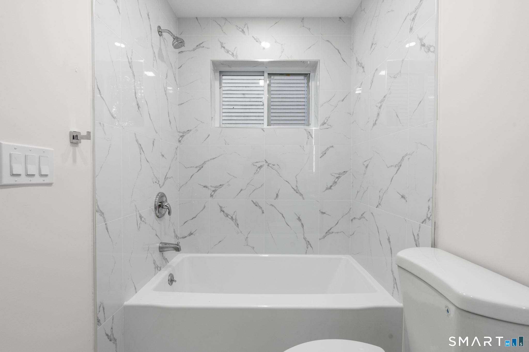 131 Columbia Street Unit: 1