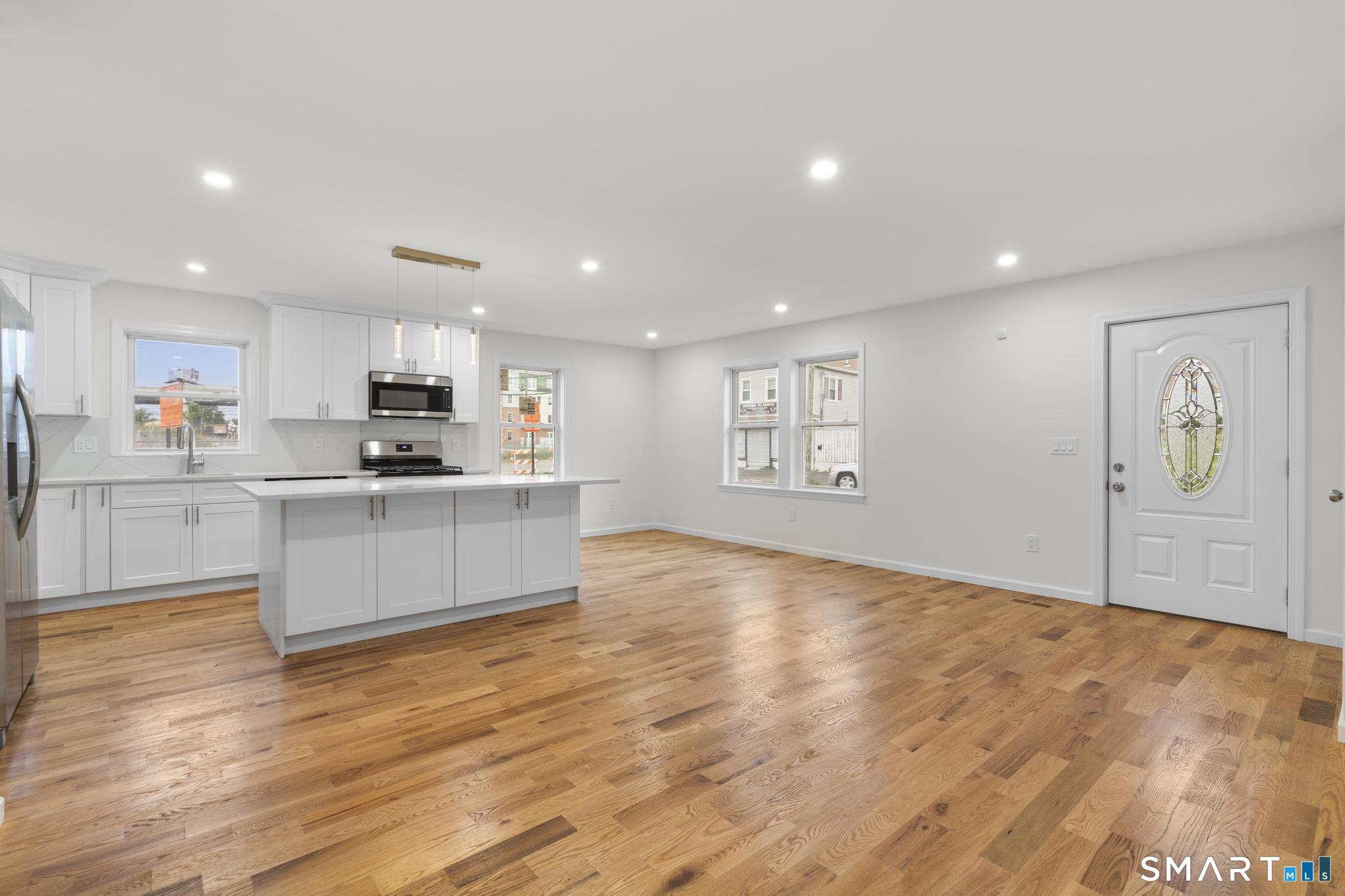 131 Columbia Street Unit: 1