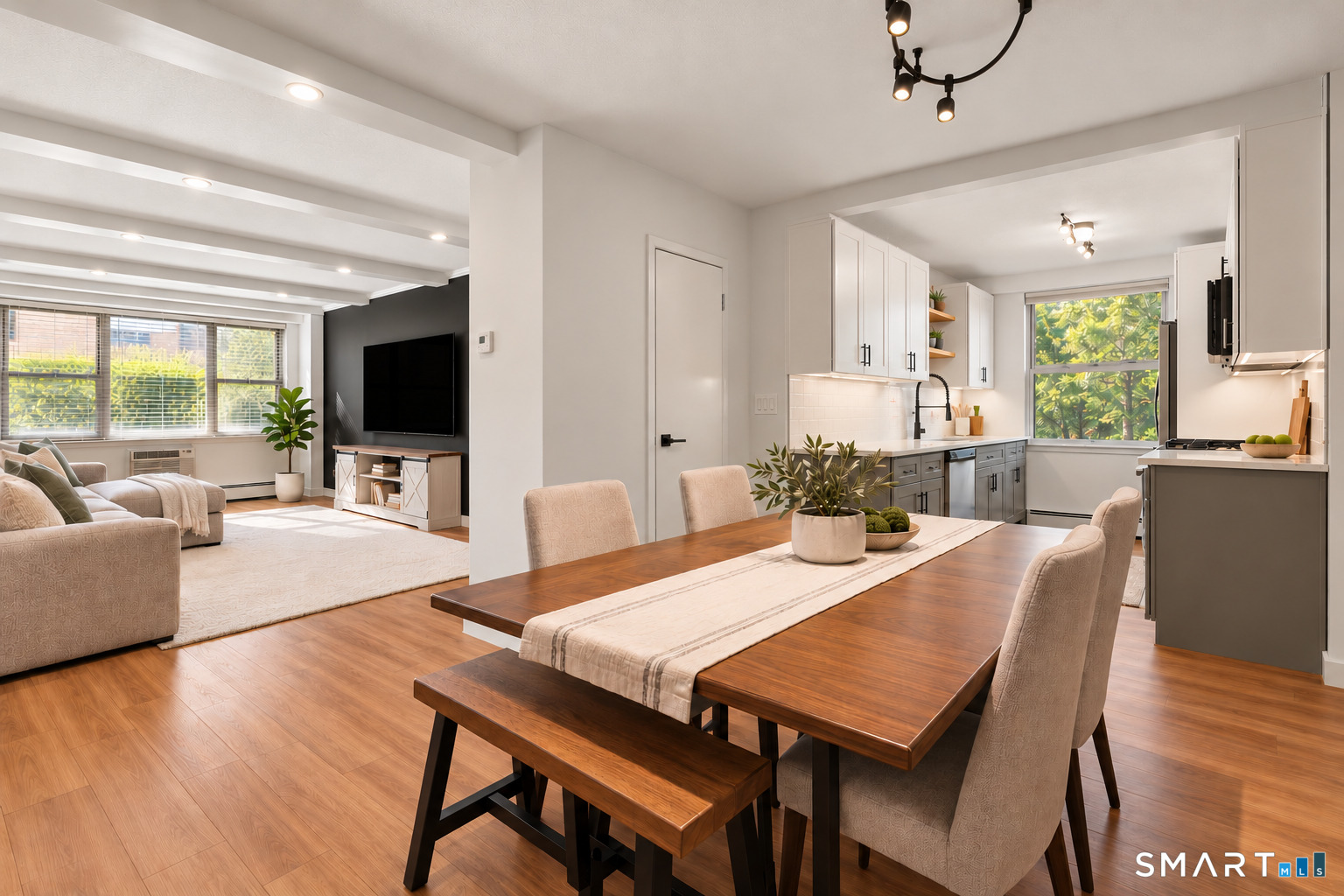 65 Glenbrook Road Unit: 1E