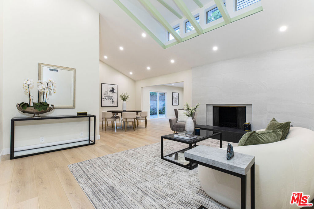4831 Excelente Drive