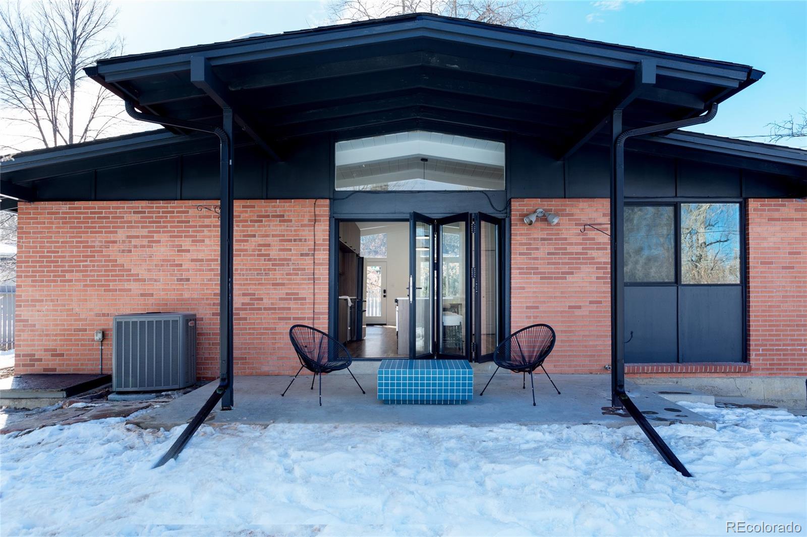 7117 Glacier View Road