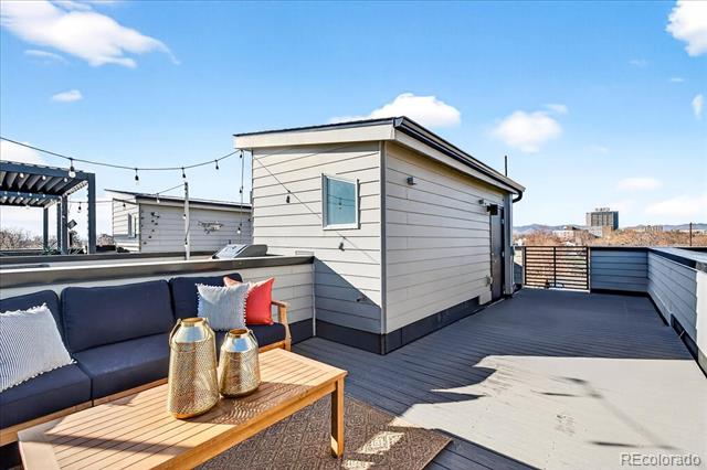 3520 W Conejos Place Unit: 11