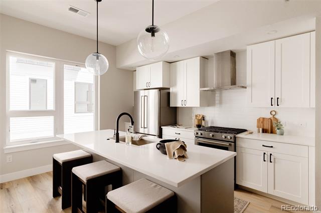 8260 E 36th Avenue Unit: 30