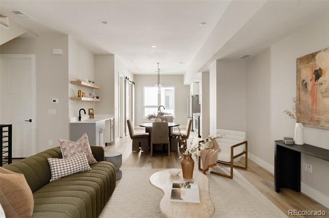 8260 E 36th Avenue Unit: 30