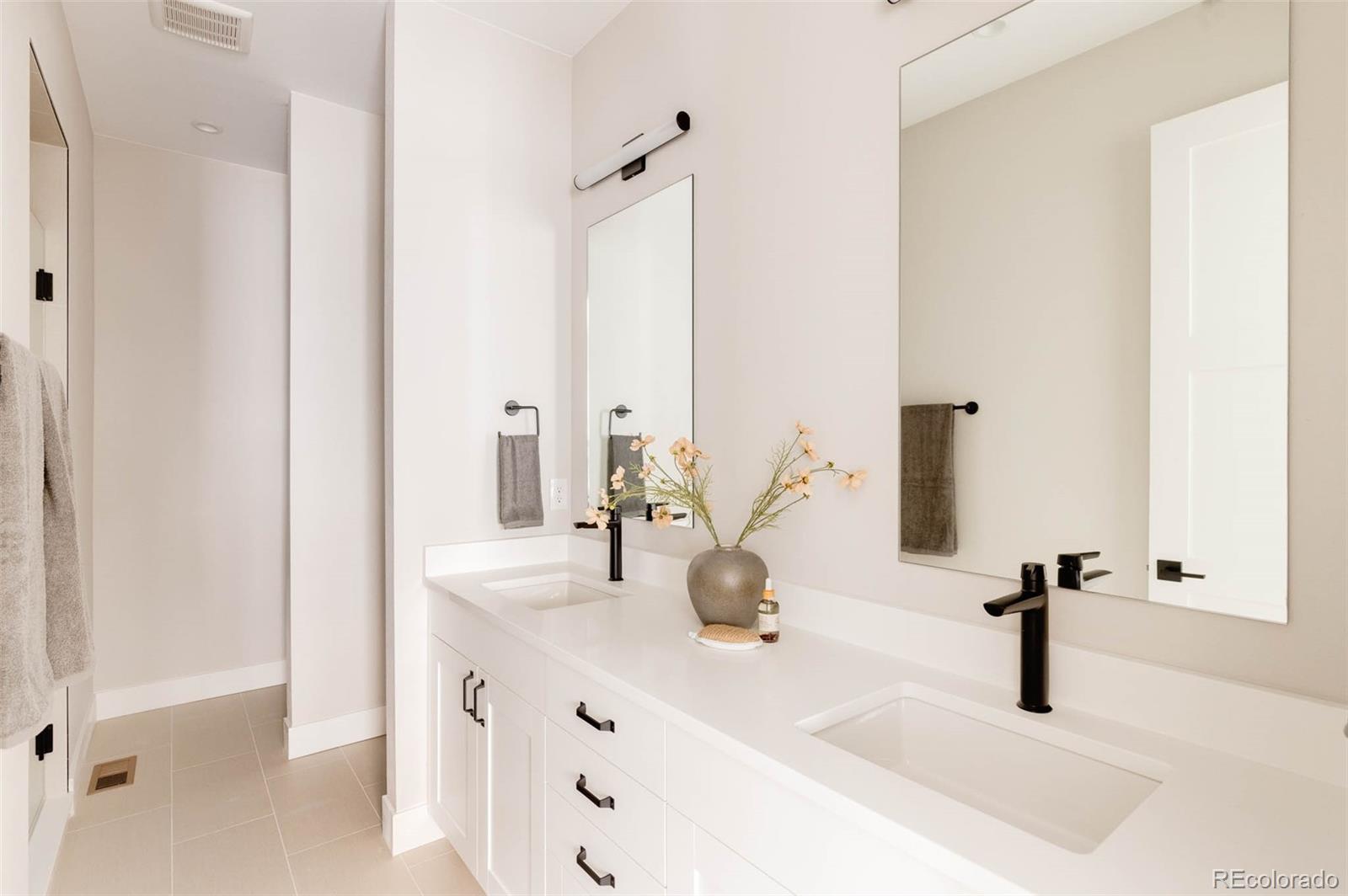 8260 E 36th Avenue Unit: 30