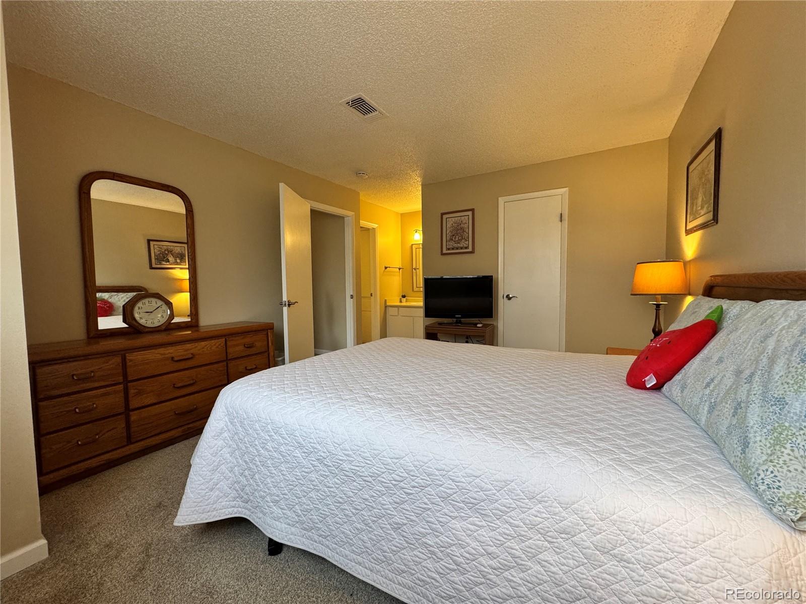 7185 S Gaylord Street Unit: D13