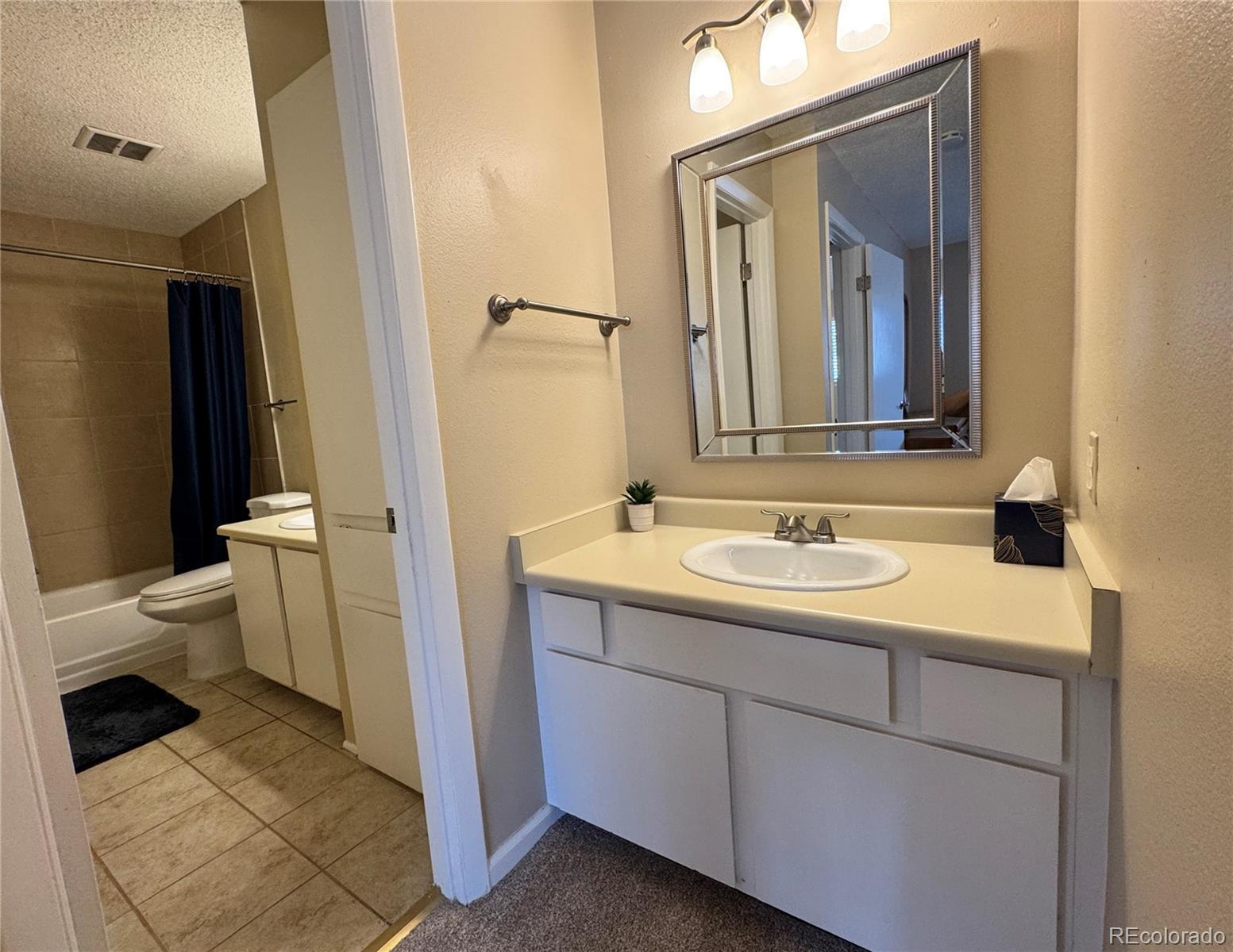 7185 S Gaylord Street Unit: D13