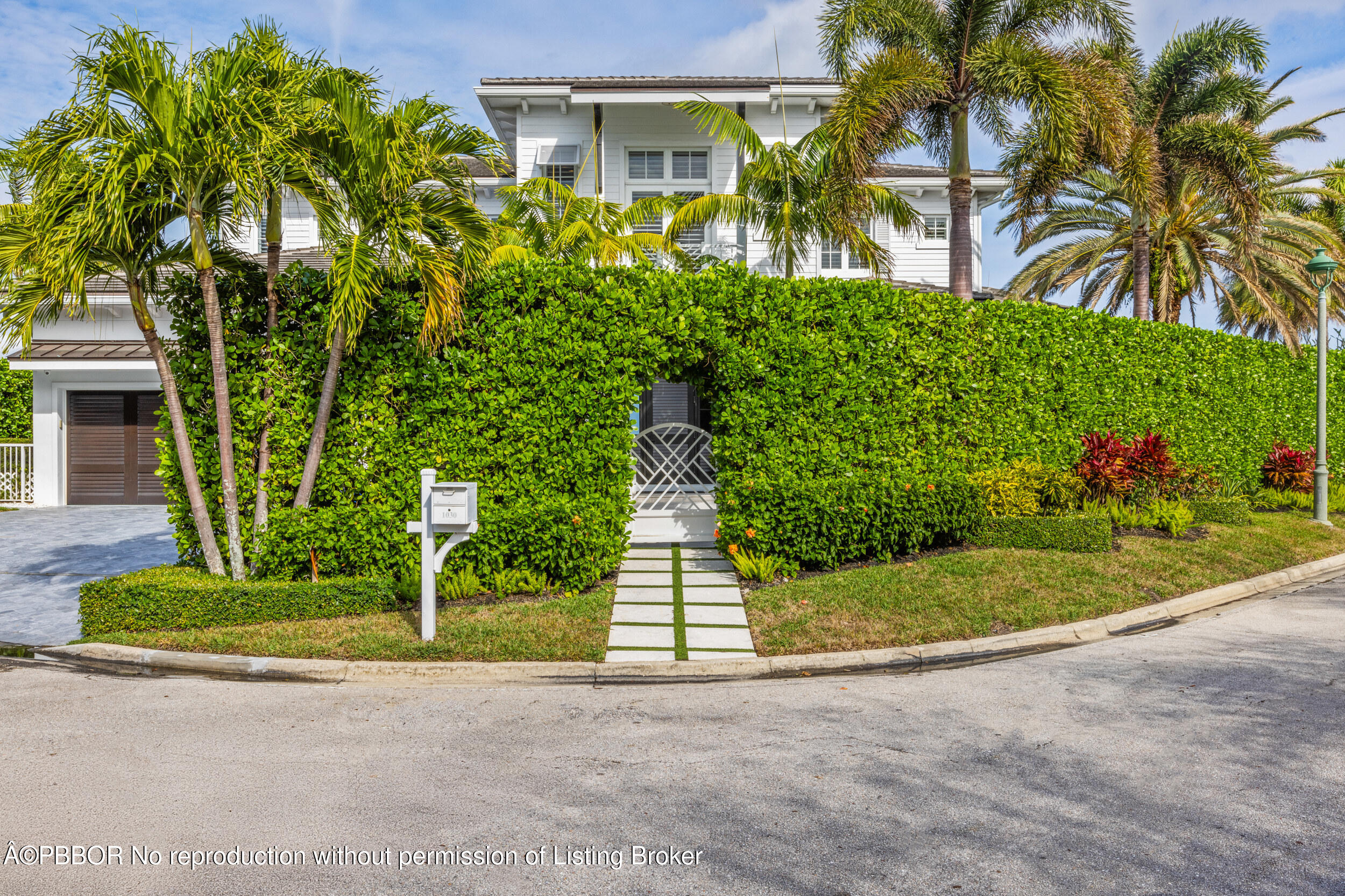 1030 Pine Point Road