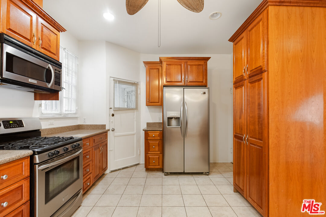 170 N Arnaz Unit: 8724