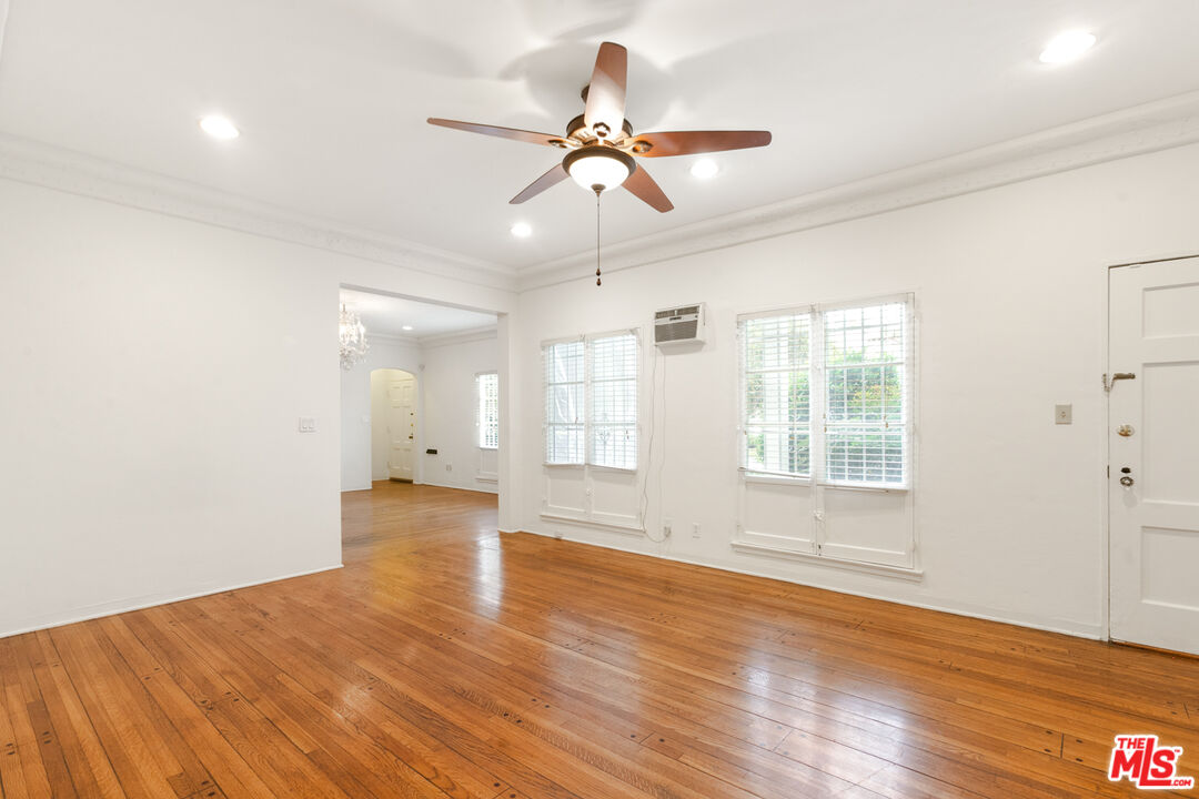 170 N Arnaz Unit: 8724